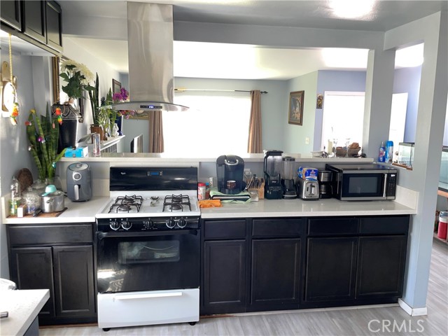 Riverside, California, 92503, United States, 4 Bedrooms Bedrooms, ,2 BathroomsBathrooms,Residential,For Sale,1928709
