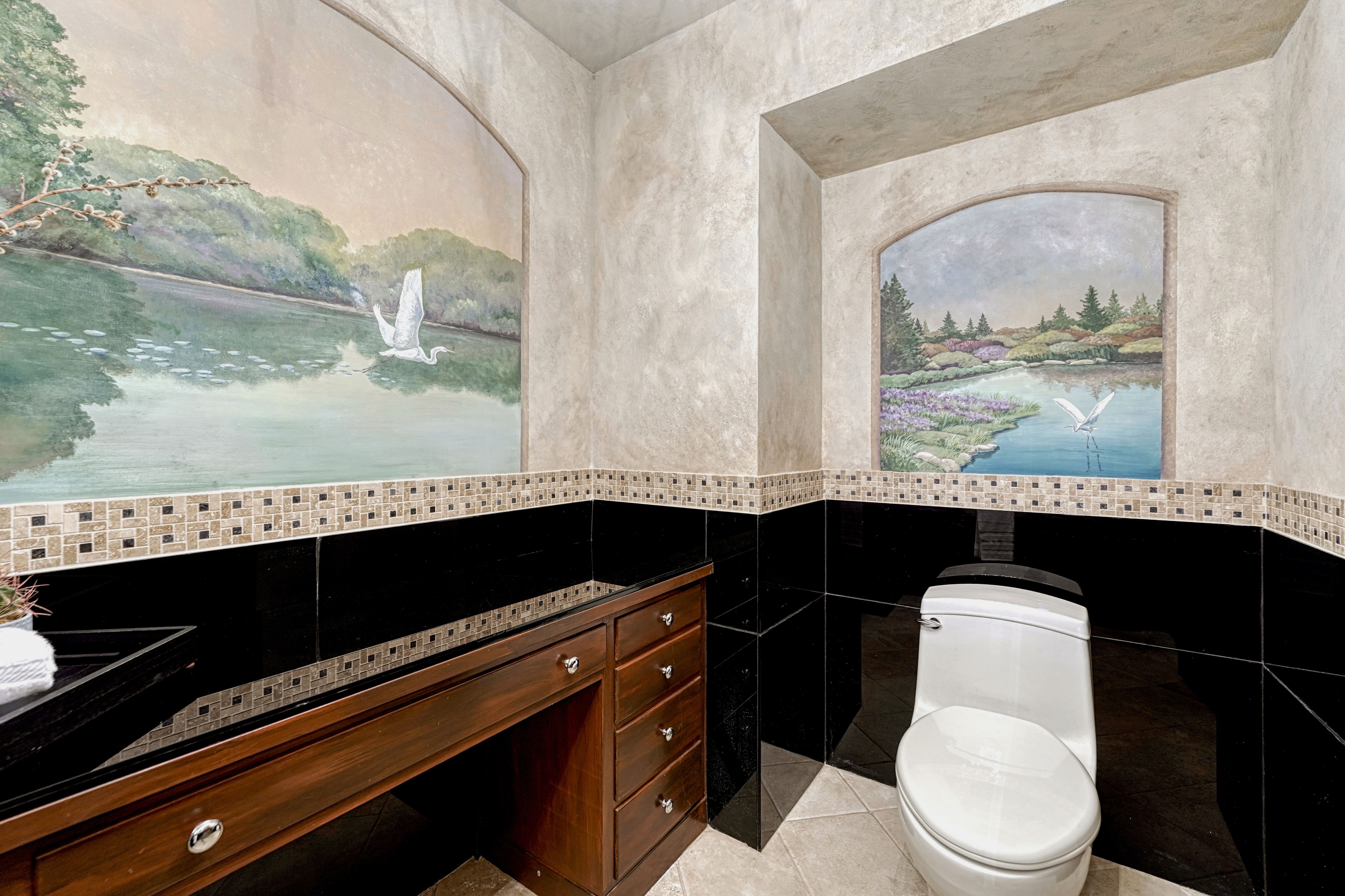  Introducing the Harold Florman House, a Rare and Authentic 1939 Pueblo Revival - 物件實景