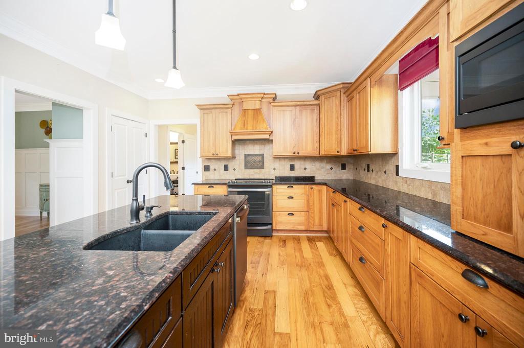 Stafford, Virginia, 22556, United States, 6 Bedrooms Bedrooms, ,5 BathroomsBathrooms,Residential,For Sale,1900693