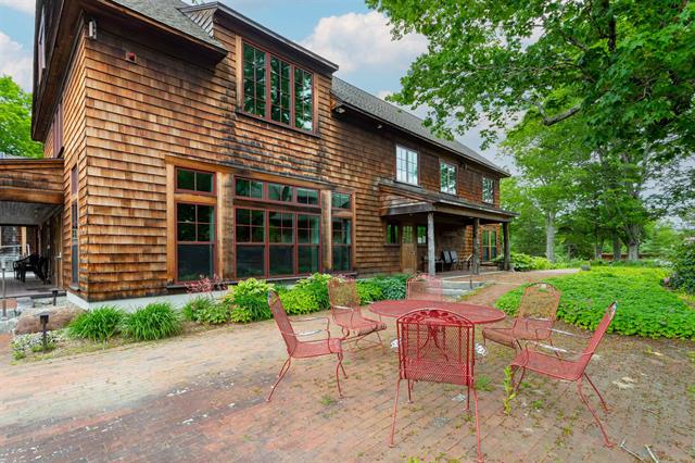 Peterborough, New Hampshire, 03458, United States, 4 Bedrooms Bedrooms, ,1 BathroomBathrooms,Residential,For Sale,1974212