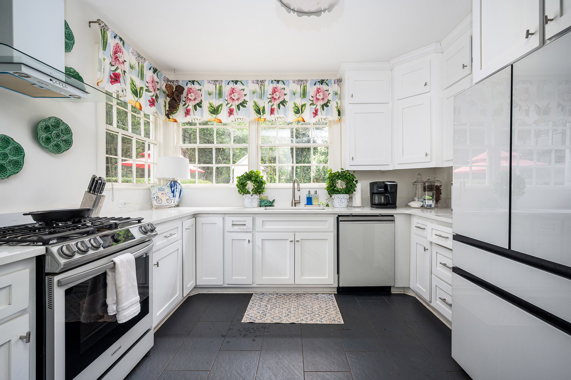  Charming Colonial Revival in the Heart of Historic Shirley Hills - 物件實景