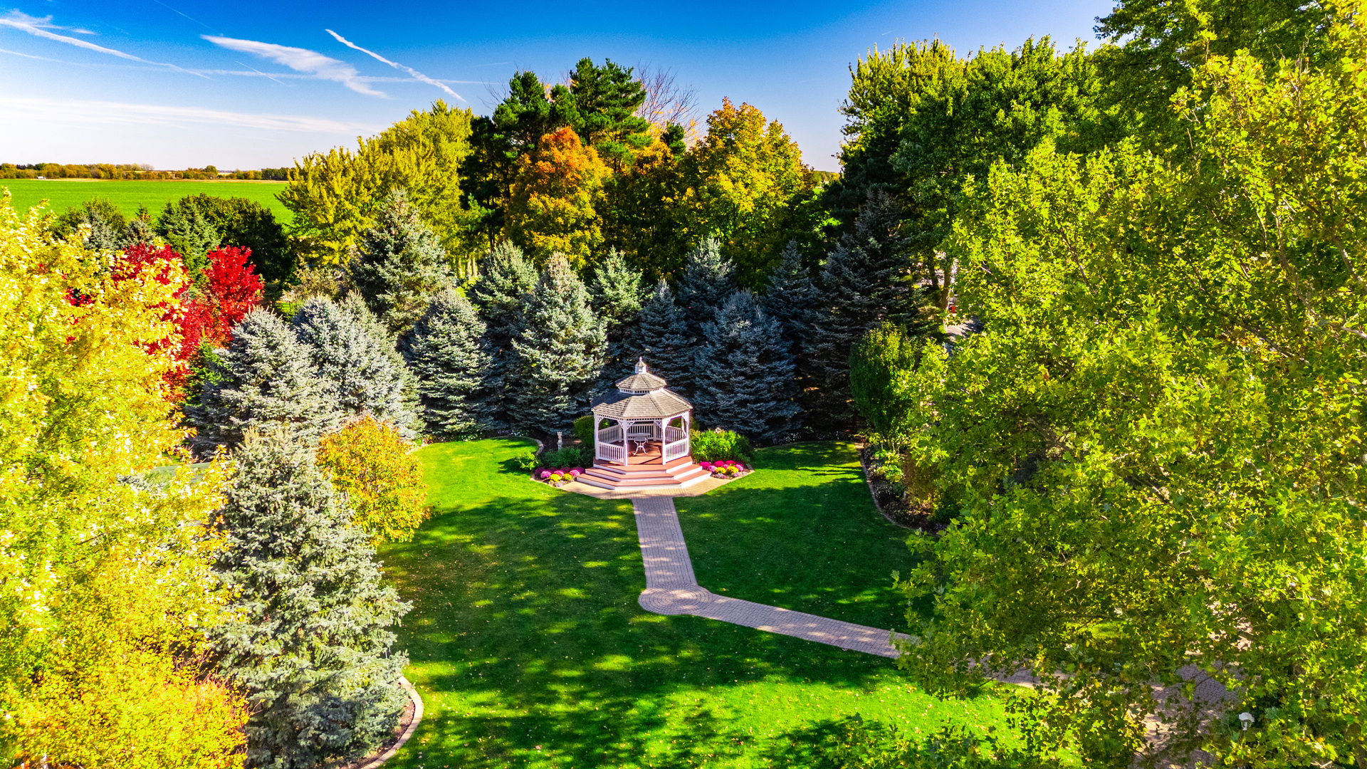 Sycamore, Illinois, 60178, United States, 4 Bedrooms Bedrooms, ,5 BathroomsBathrooms,Residential,For Sale,2001773