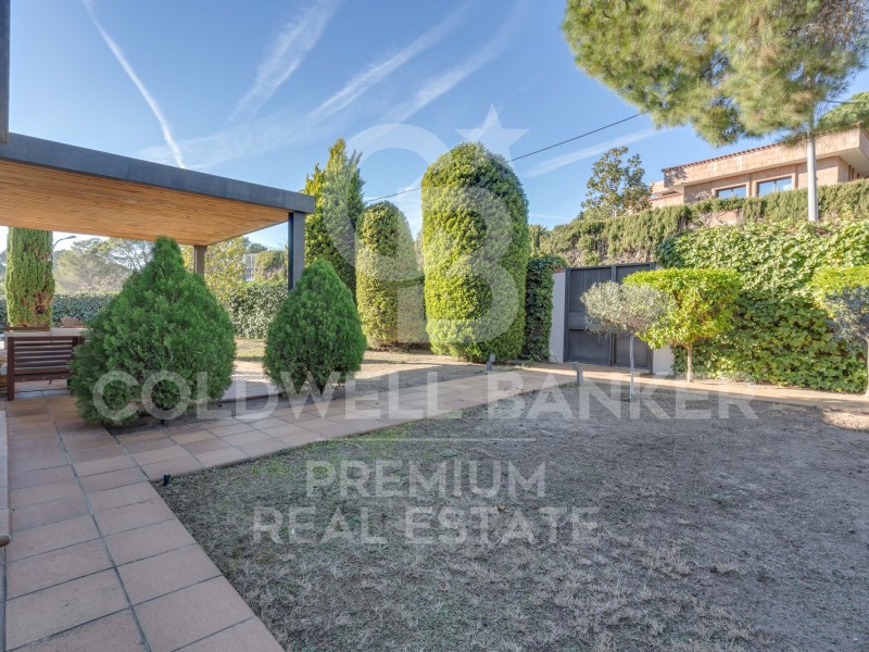 Barcelona, Cerdanyola del Vall?s, Bellaterra Barce, Cerdanyola del Vallès, Catalonia, ES, 3 Bedrooms Bedrooms, ,4 BathroomsBathrooms,Residential,For Sale,Barcelona, Cerdanyola del Vall?s, Bellaterra Barce,1612402