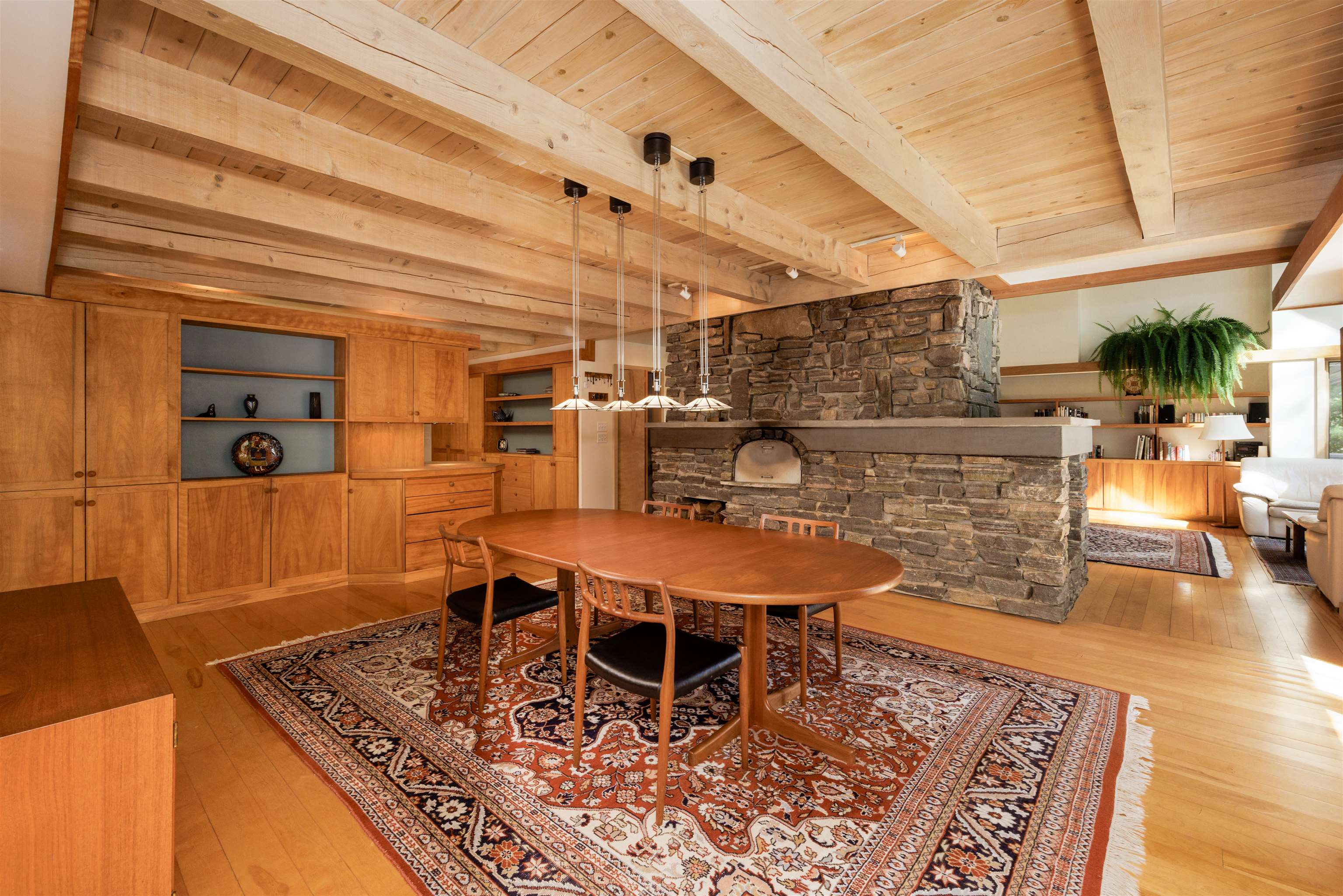 Grantham, New Hampshire, 03753, United States, 4 Bedrooms Bedrooms, ,3 BathroomsBathrooms,Residential,For Sale,1947090