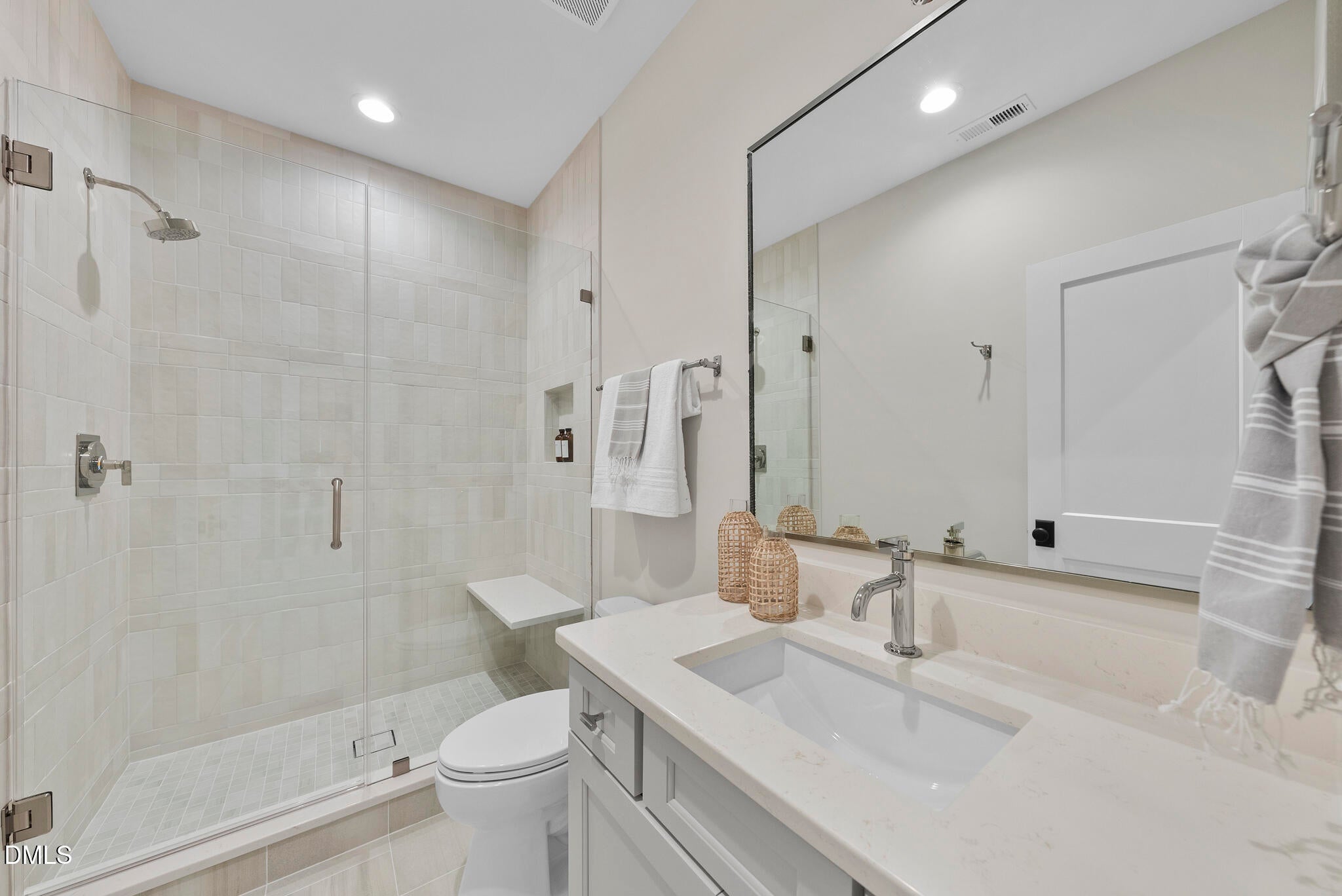 Raleigh, North Carolina, 27615, United States, 5 Bedrooms Bedrooms, ,6 BathroomsBathrooms,Residential,For Sale,1998897