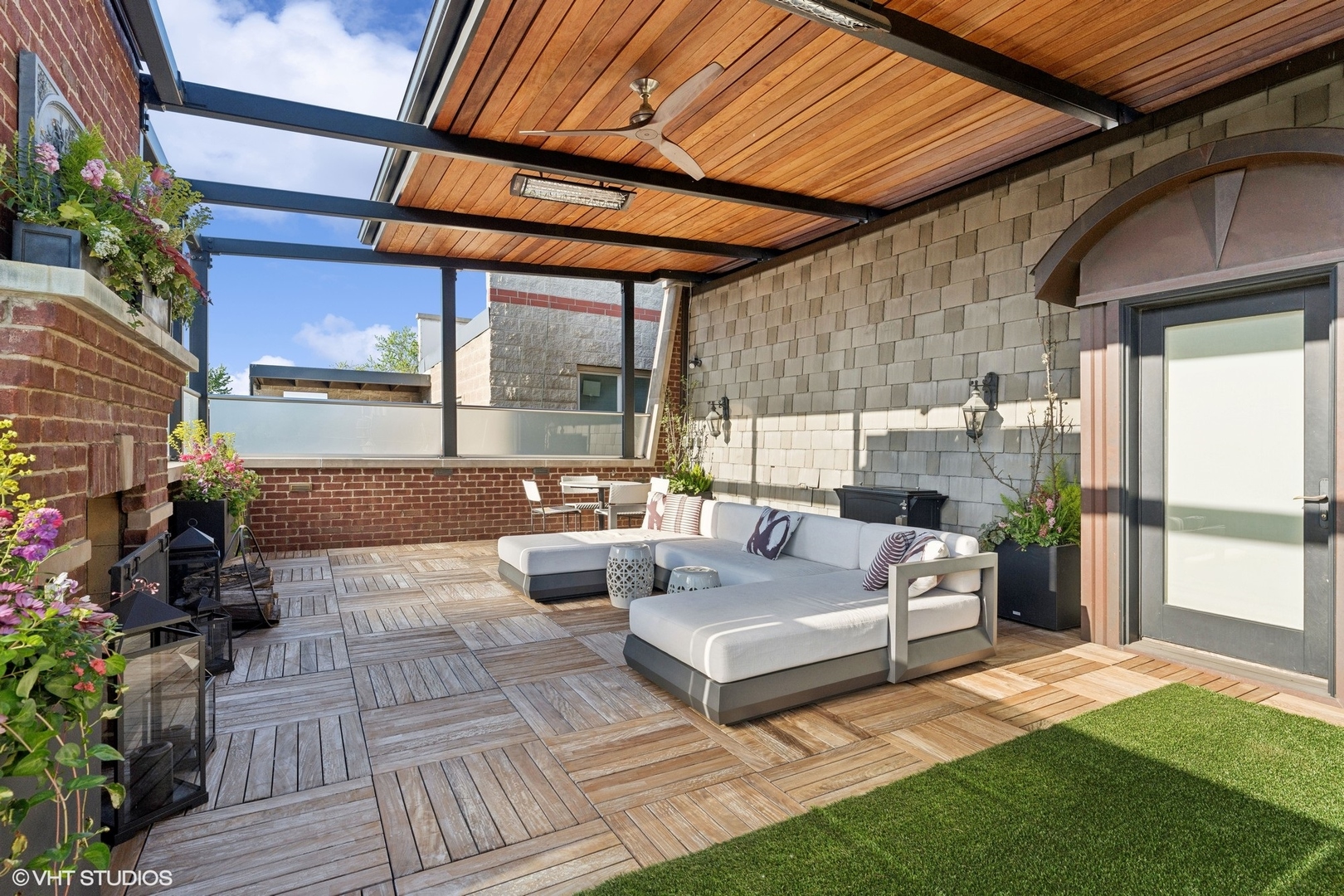 3830 N Wayne Avenue, Chicago, Illinois, 60613, United States, 6 Bedrooms Bedrooms, ,6 BathroomsBathrooms,Residential,For Sale,3830 N Wayne Avenue,1628817