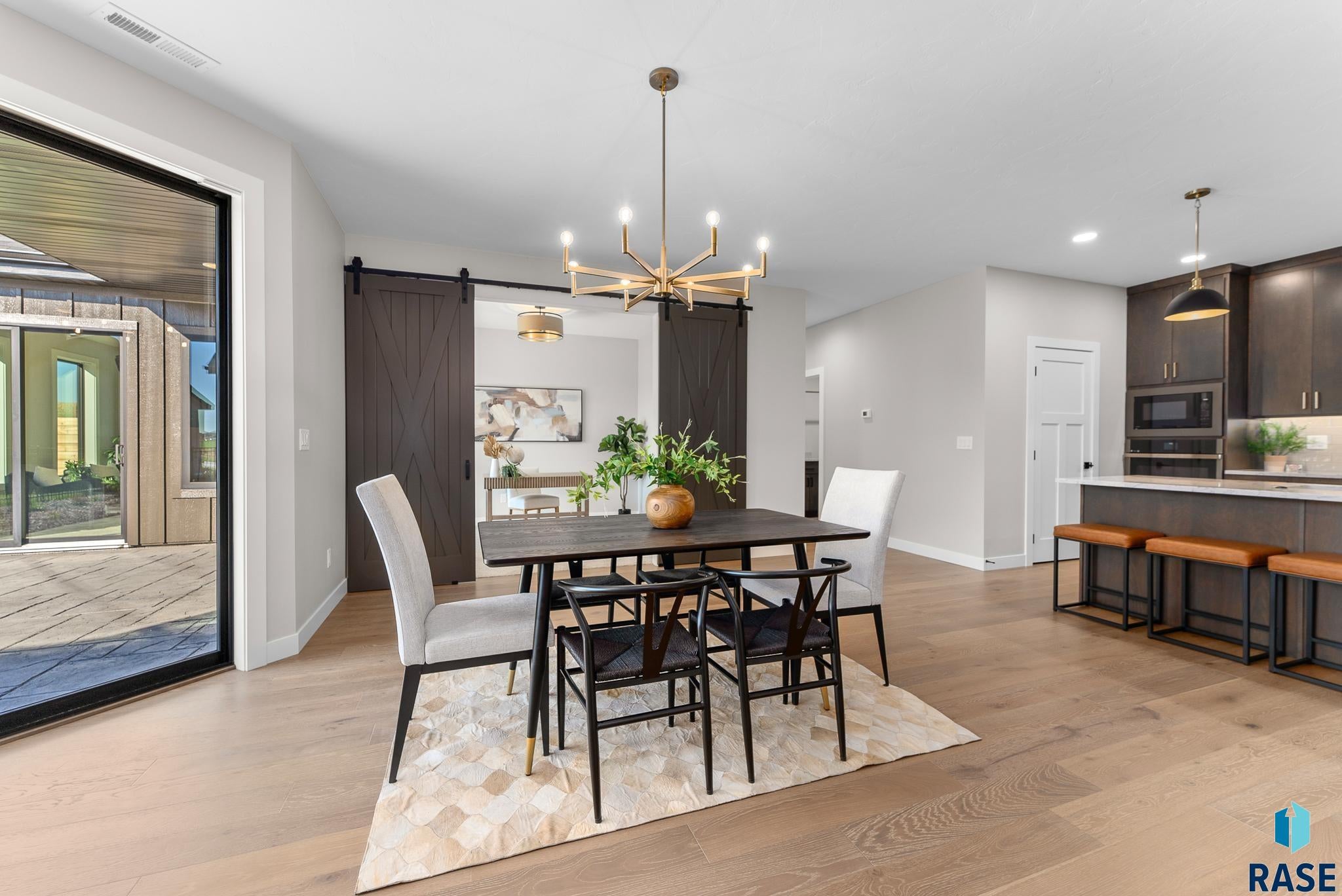 Sioux Falls, South Dakota, 57110, United States, 4 Bedrooms Bedrooms, ,3 BathroomsBathrooms,Residential,For Sale,2005284