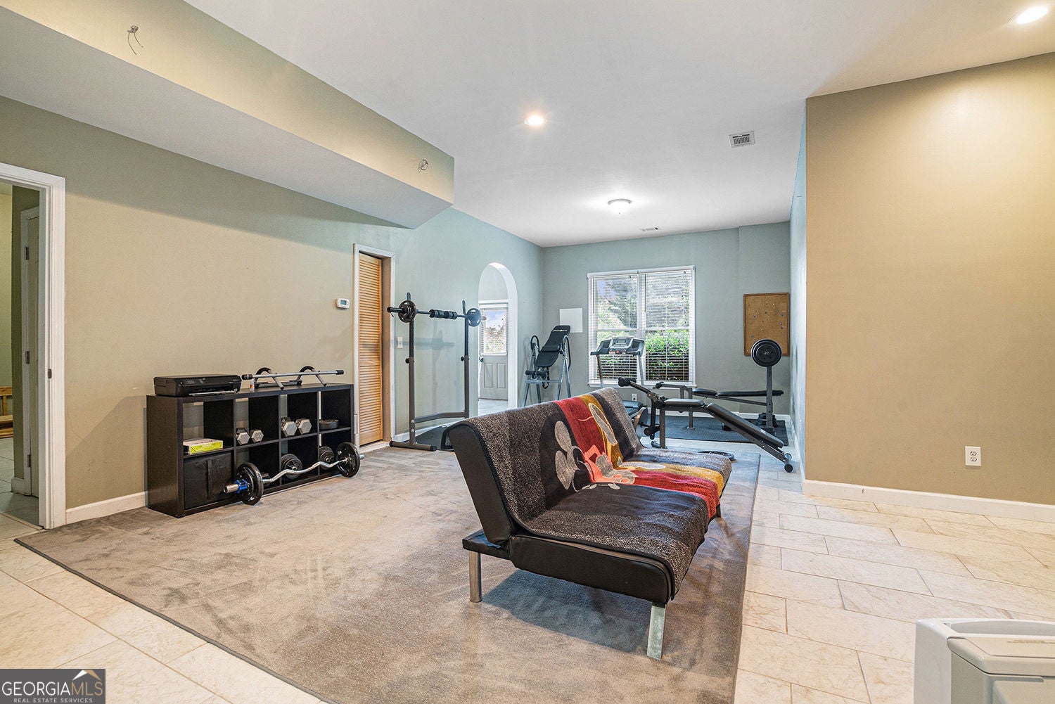 Snellville, Georgia, 30039, United States, 4 Bedrooms Bedrooms, ,5 BathroomsBathrooms,Residential,For Sale,1905137