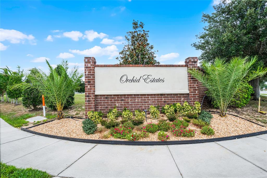 Apopka, Florida, 32712, United States, 4 Bedrooms Bedrooms, ,3 BathroomsBathrooms,Residential,For Sale,1940154