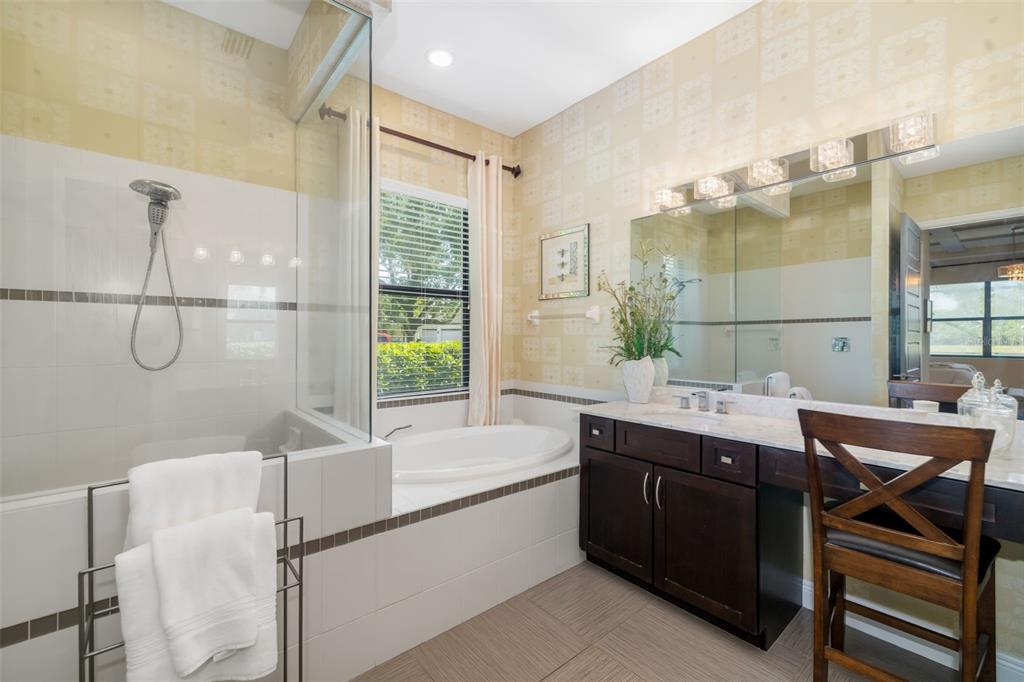 Bradenton, Florida, 34212, United States, 4 Bedrooms Bedrooms, ,5 BathroomsBathrooms,Residential,For Sale,1856587