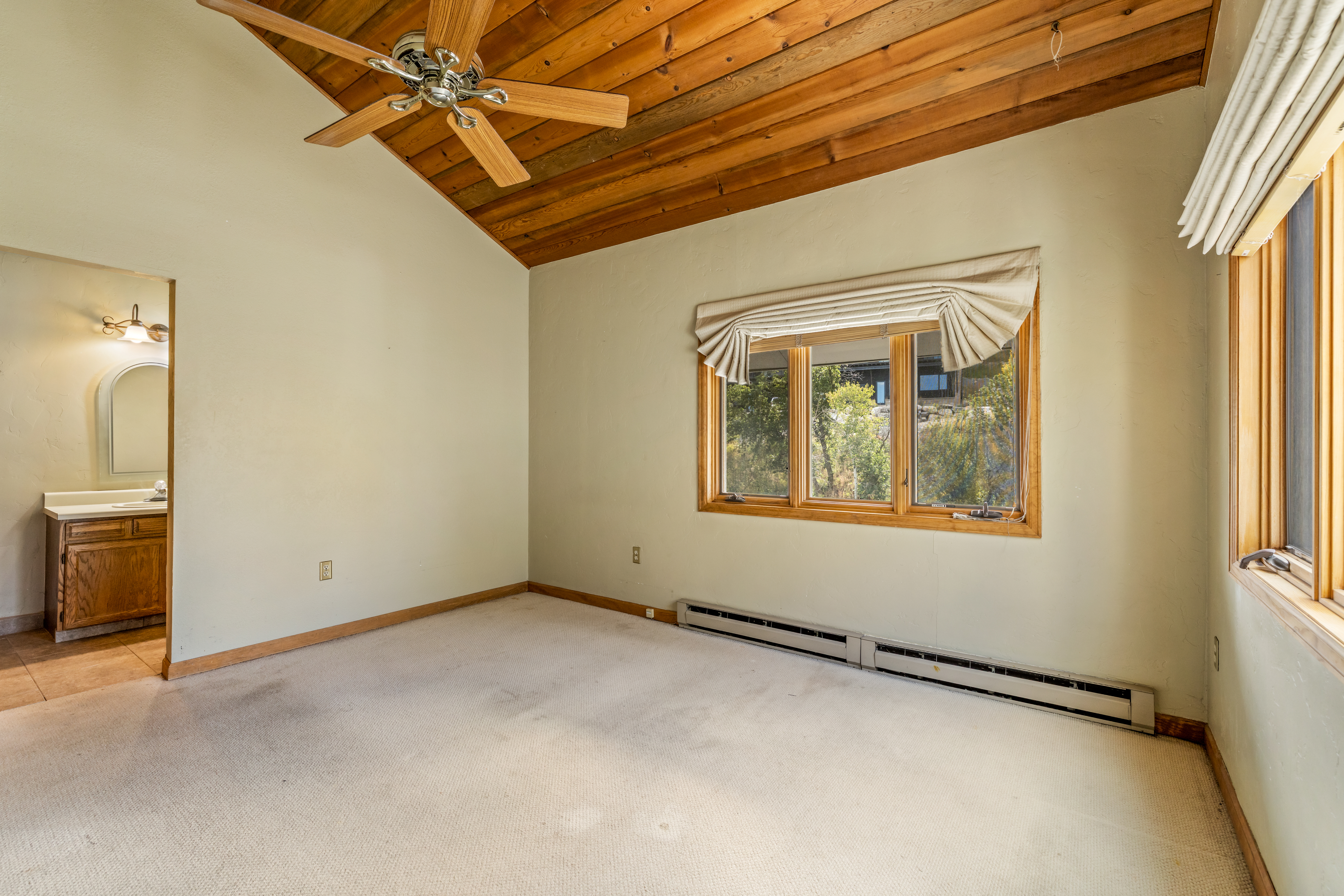  Spacious Columbine Townhome - 物件實景