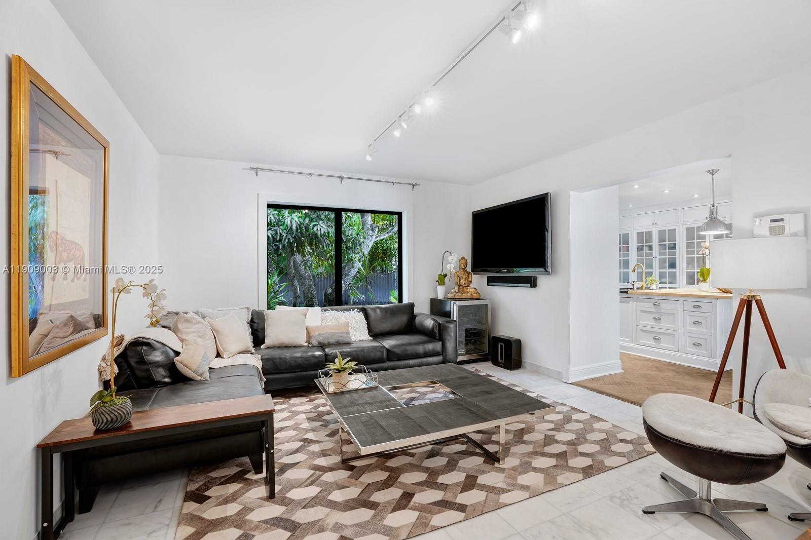 Miami, Florida, 33137, United States, 5 Bedrooms Bedrooms, ,5 BathroomsBathrooms,Residential,For Sale,1987585