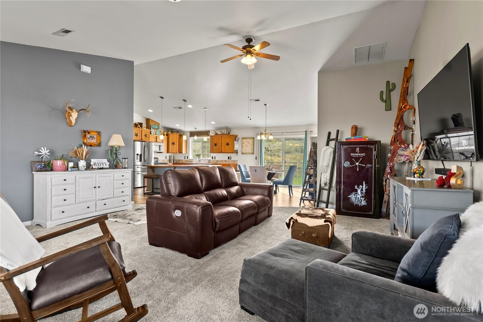 Malott, Washington, 98829, United States, 3 Bedrooms Bedrooms, ,1 BathroomBathrooms,Residential,For Sale,1989338