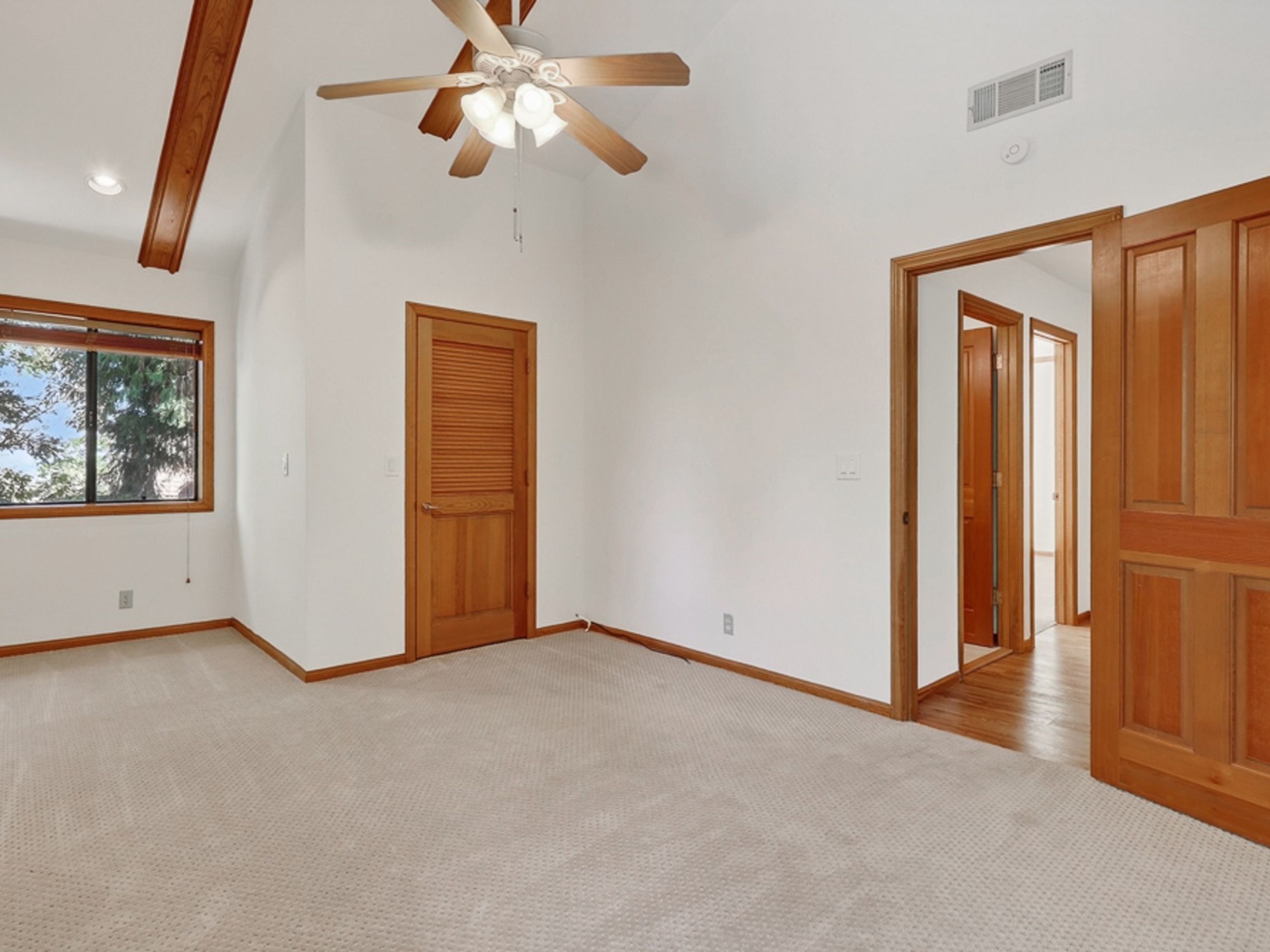  229 Shasta Drive, Lake Arrowhead, CA 92352 - 物件實景