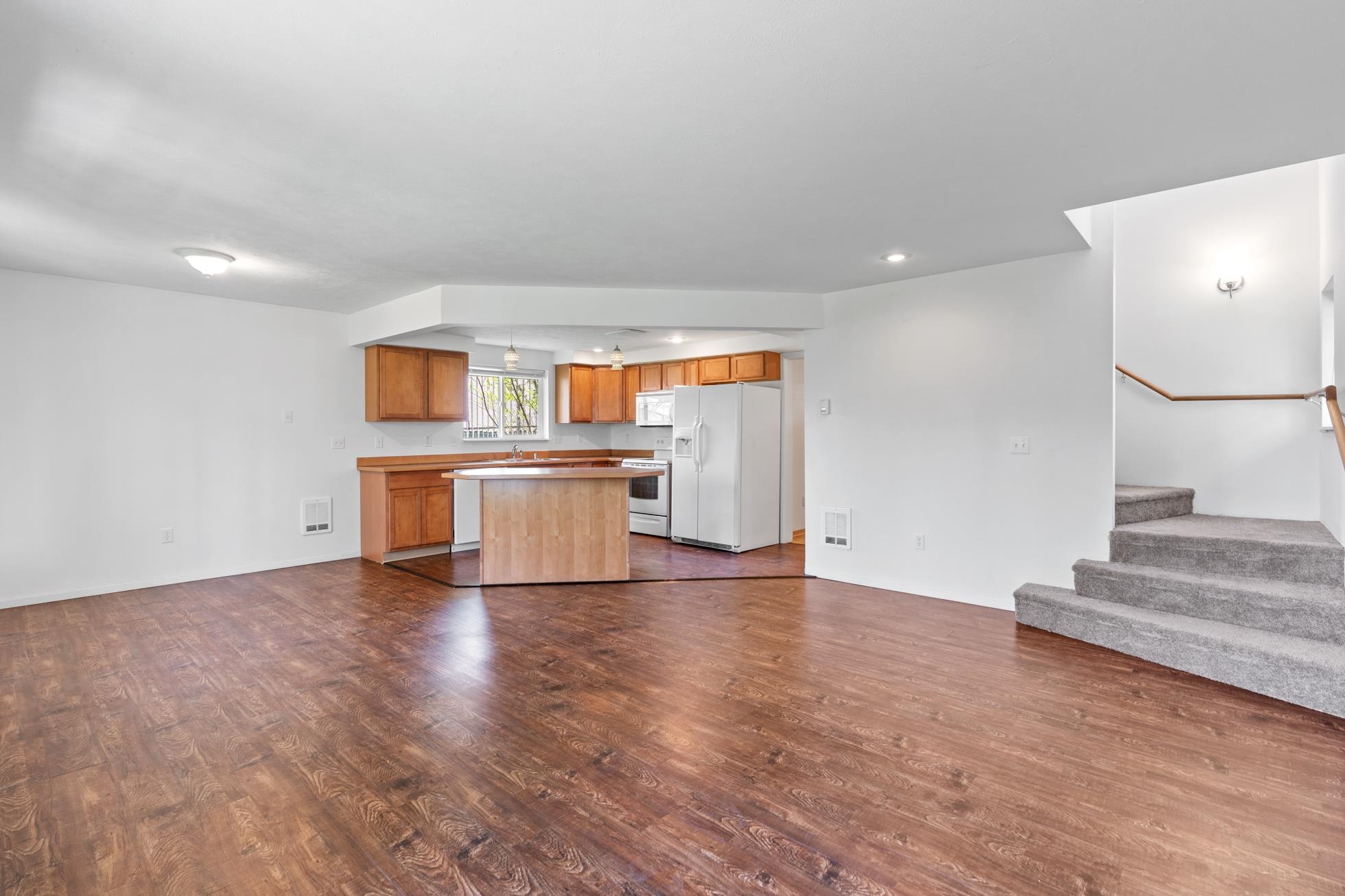 Mead, Washington, 99021, United States, ,Residential,For Sale,1936912