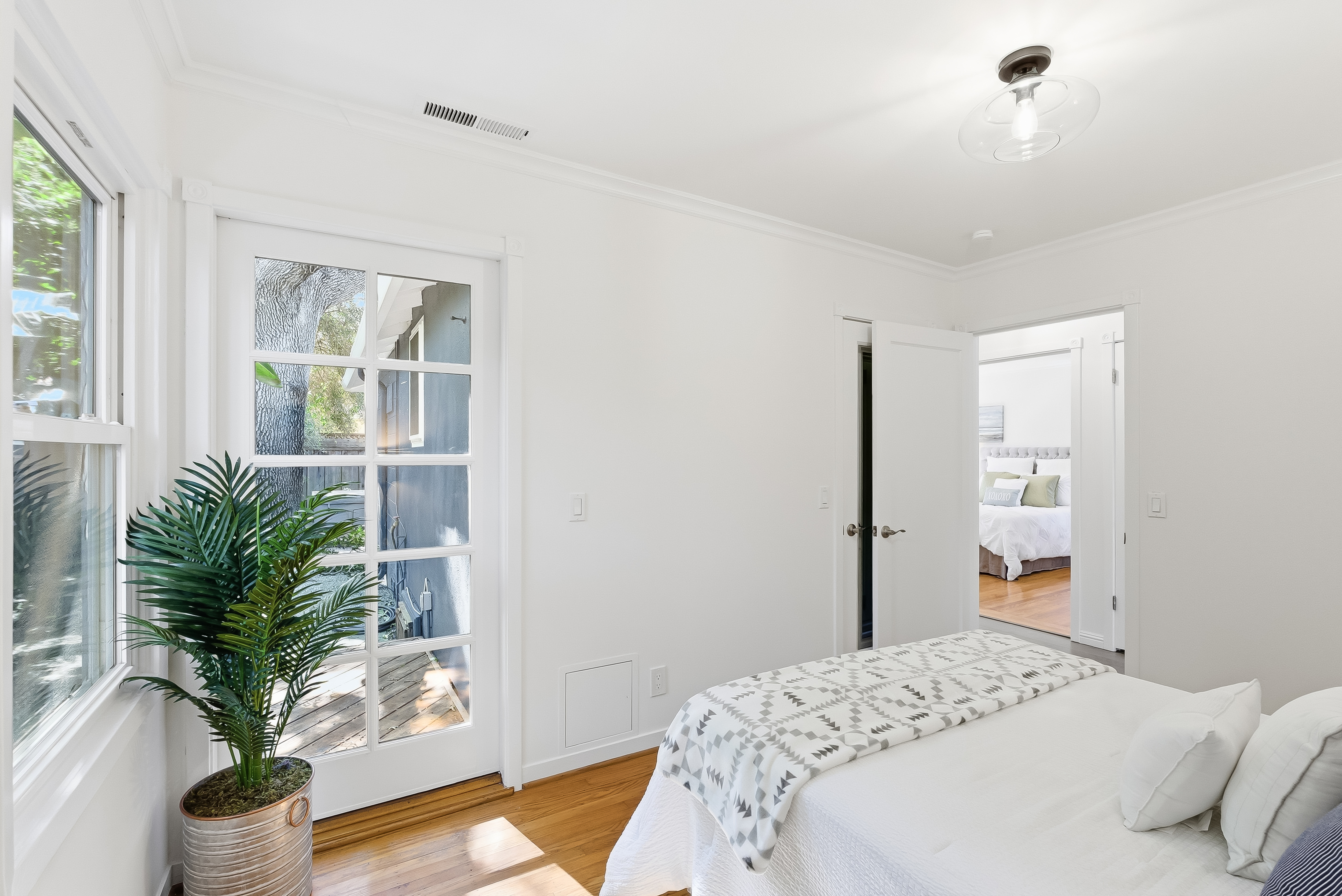  Modern Comfort & Backyard Bliss in North Fair Oaks - 物件實景