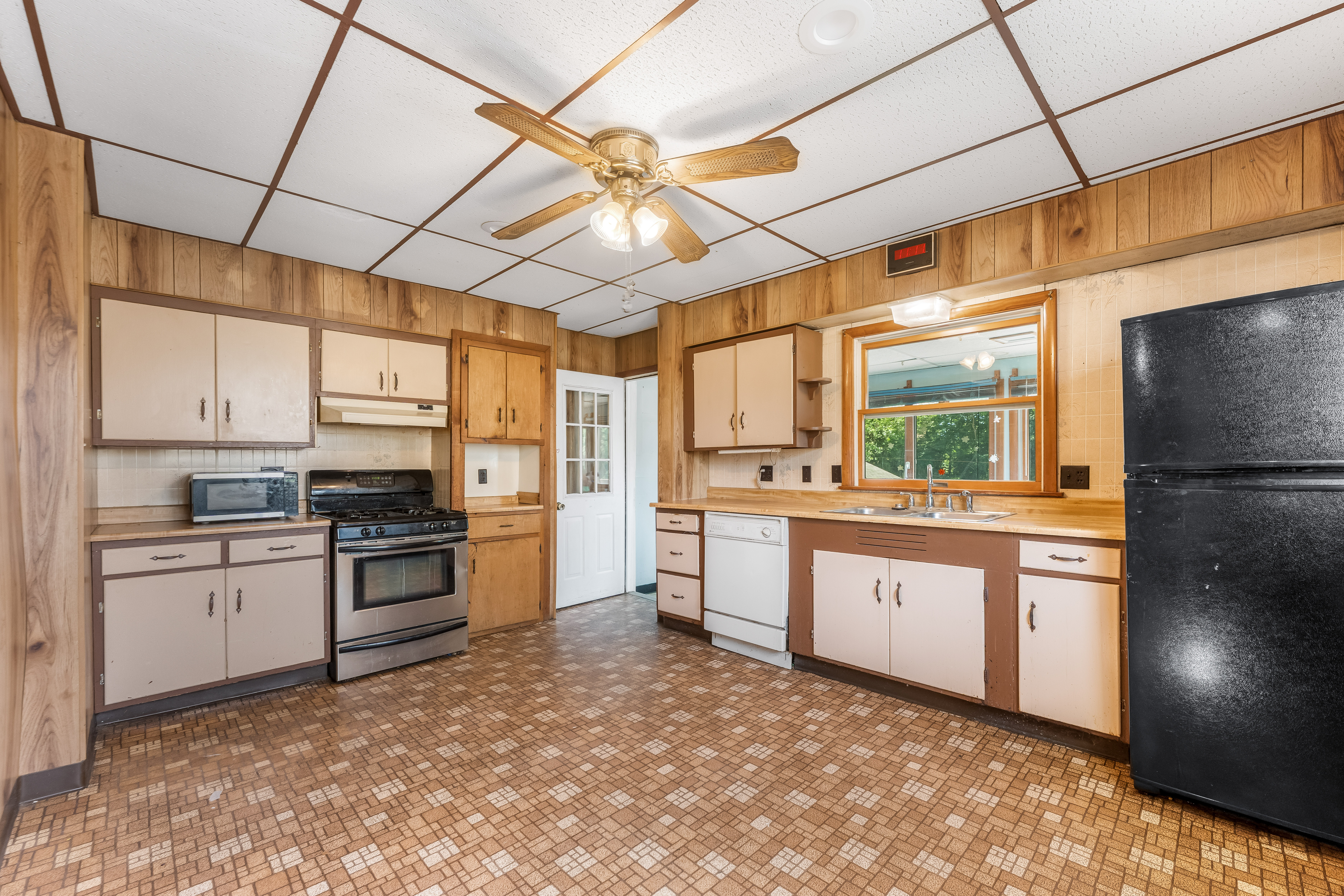  4730 4th Avenue, Beaver Falls, PA 15010 - 物件實景