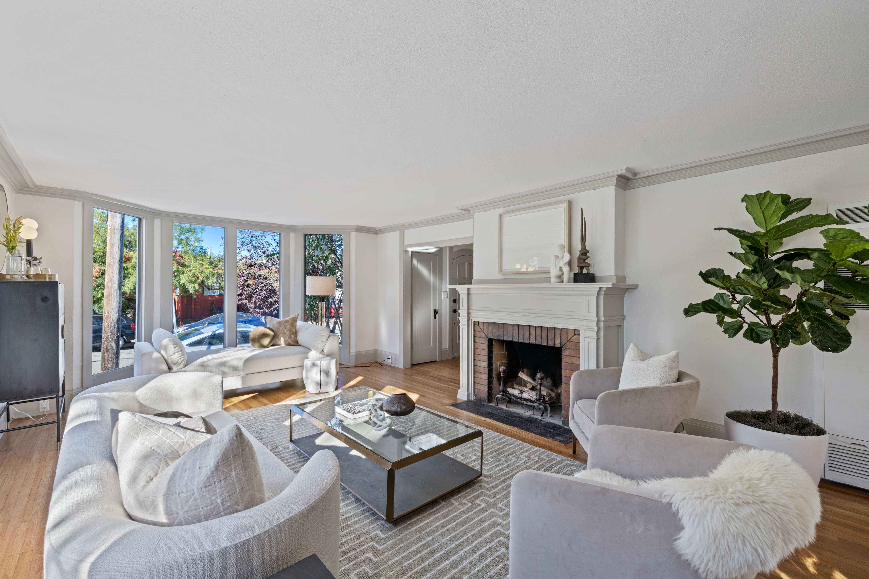  Classic Berkeley Charm Meets Versatility: Elmwood Home Plus Duplex - 物件實景