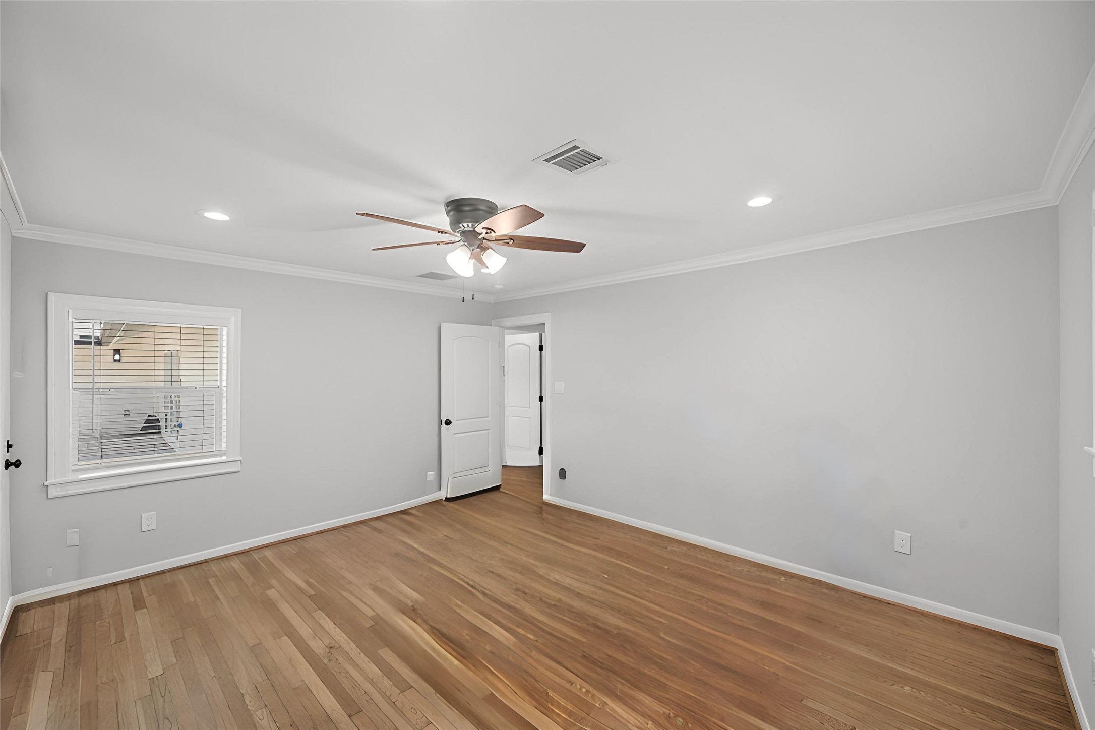 Houston, Texas, 77096, United States, 4 Bedrooms Bedrooms, ,3 BathroomsBathrooms,Residential,For Sale,1901222