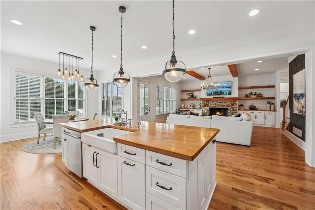 Canton, Georgia, 30115, United States, 6 Bedrooms Bedrooms, ,6 BathroomsBathrooms,Residential,For Sale,2008804