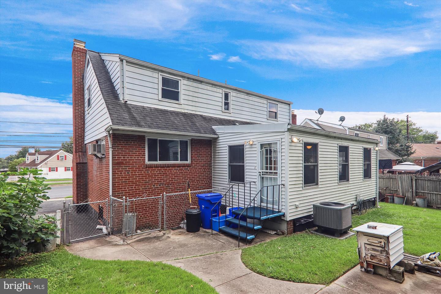 Silver Spring, Maryland, 20903, United States, 4 Bedrooms Bedrooms, ,2 BathroomsBathrooms,Residential,For Sale,1919736