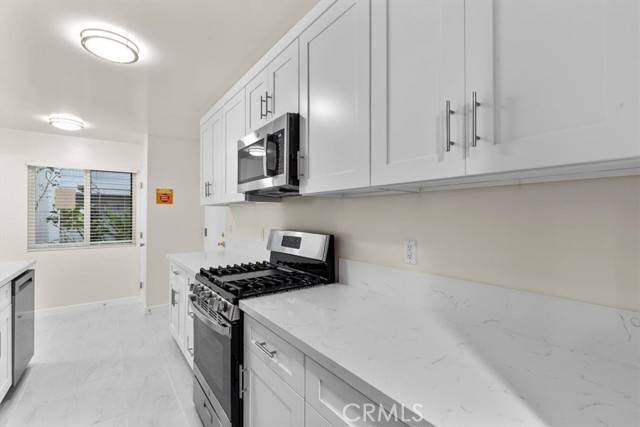 West Hollywood, California, 90046, United States, 2 Bedrooms Bedrooms, ,2 BathroomsBathrooms,Residential,For Sale,1992442