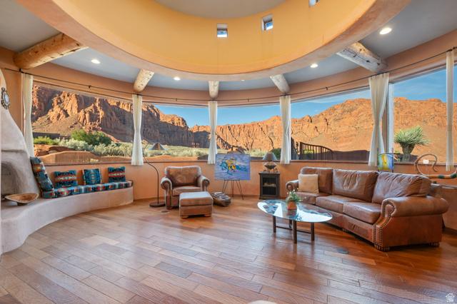 Ivins, Utah, 84738, United States, 3 Bedrooms Bedrooms, ,3 BathroomsBathrooms,Residential,For Sale,2048835