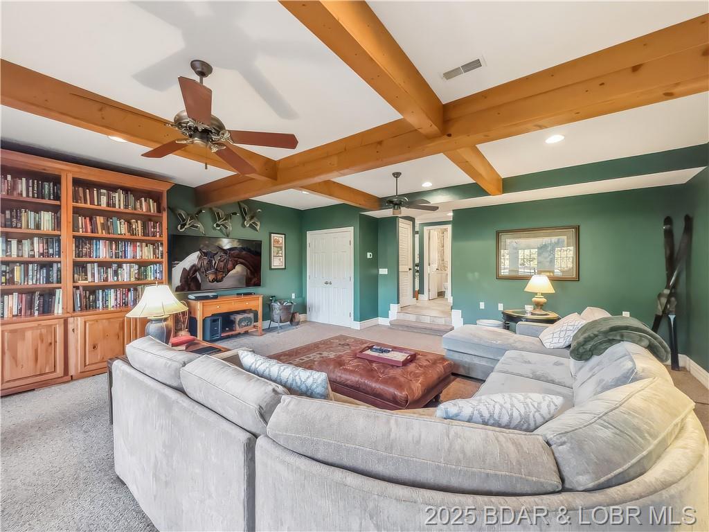 Camdenton, Missouri, 65020, United States, 4 Bedrooms Bedrooms, ,5 BathroomsBathrooms,Residential,For Sale,1989122