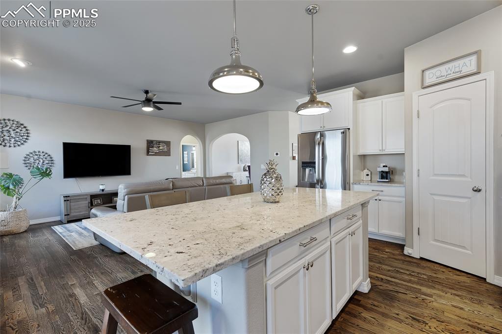 Monument, Colorado, 80132, United States, 5 Bedrooms Bedrooms, ,3 BathroomsBathrooms,Residential,For Sale,1875210