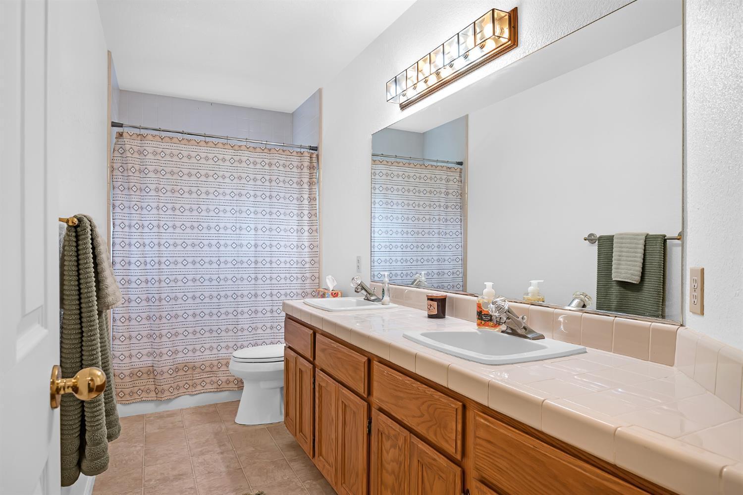 Camino, California, 95709, United States, 4 Bedrooms Bedrooms, ,2 BathroomsBathrooms,Residential,For Sale,1981302