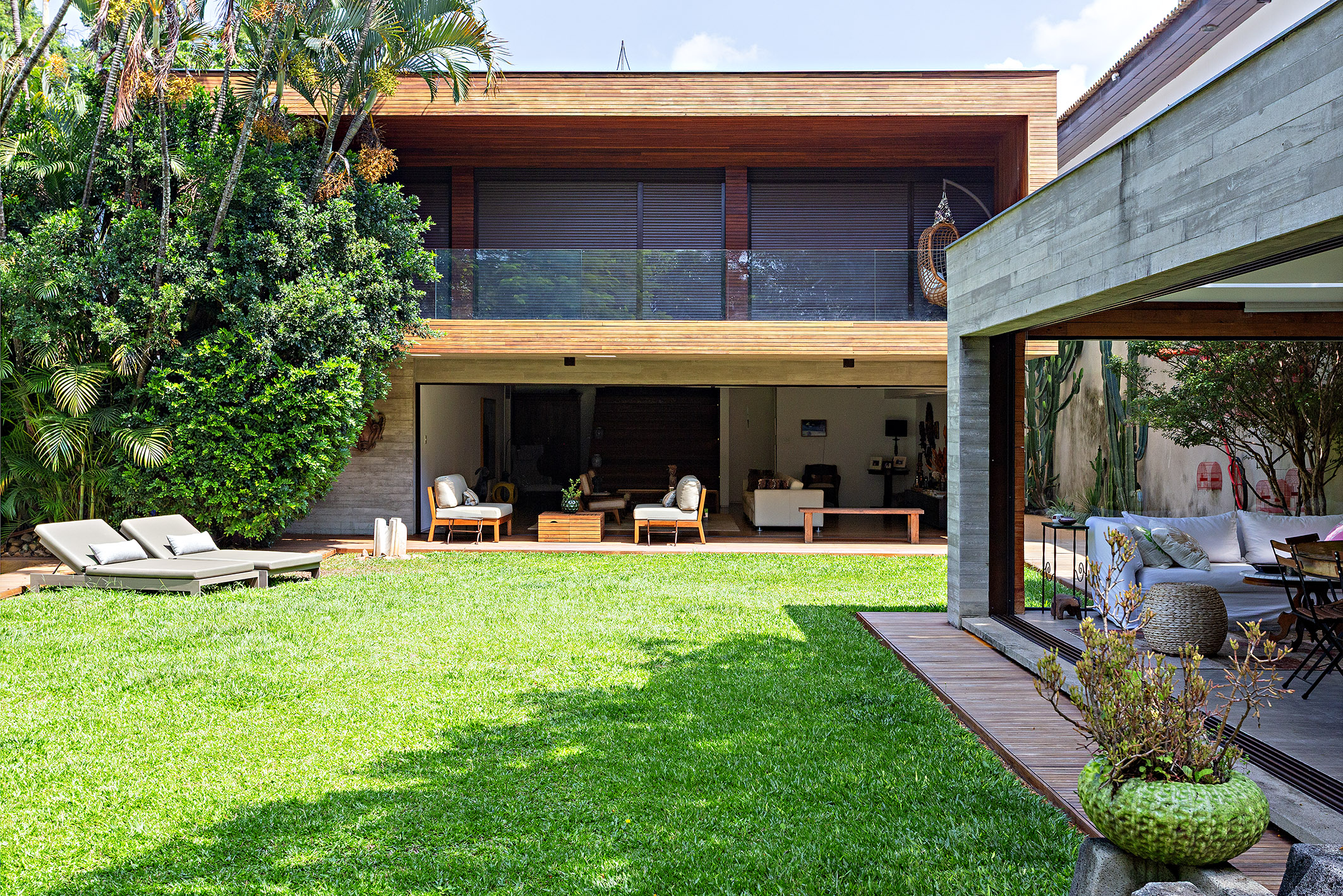  Contemporary residence with heated pool and integrated gourmet area - 物件實景