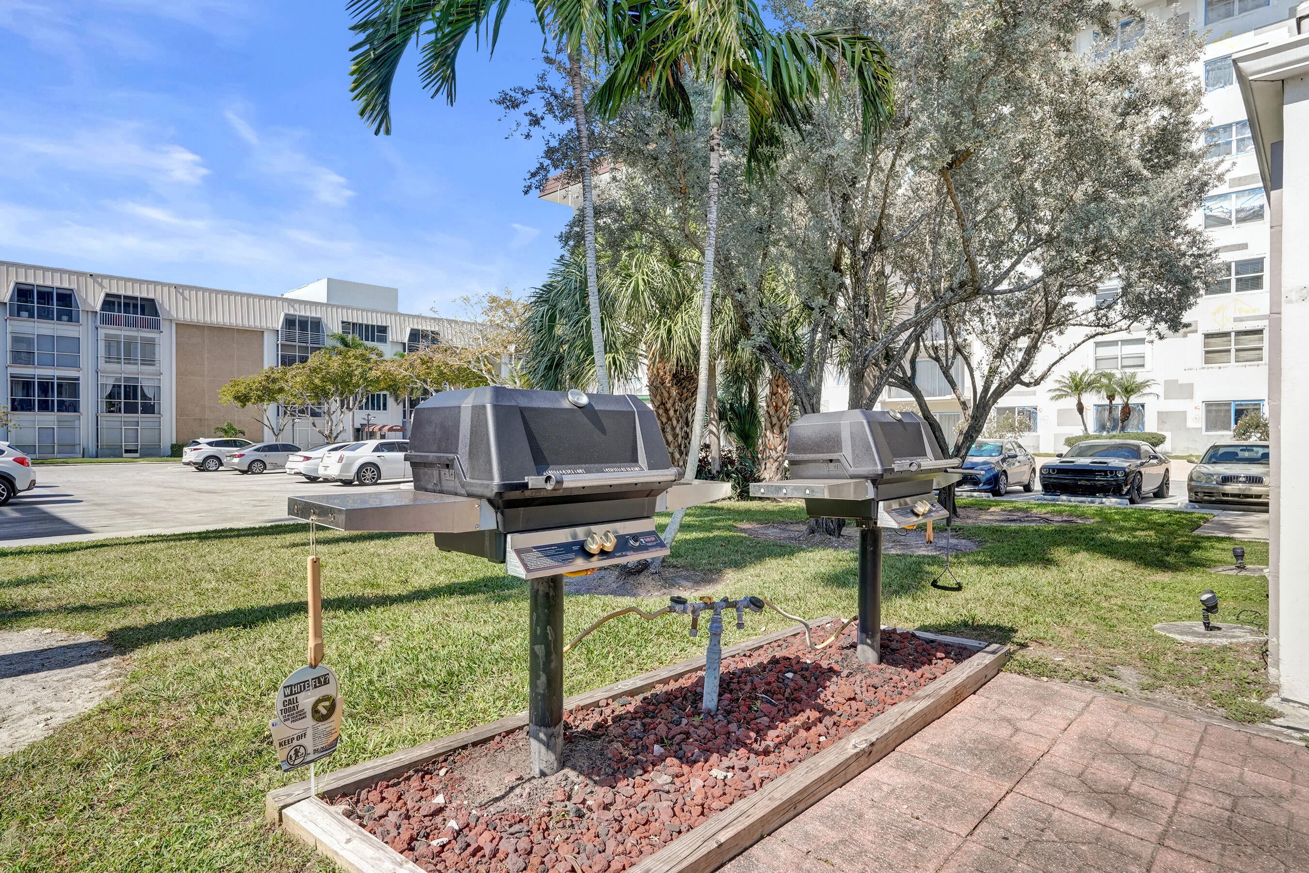 16th Ave, Oakland Park, FL 33334