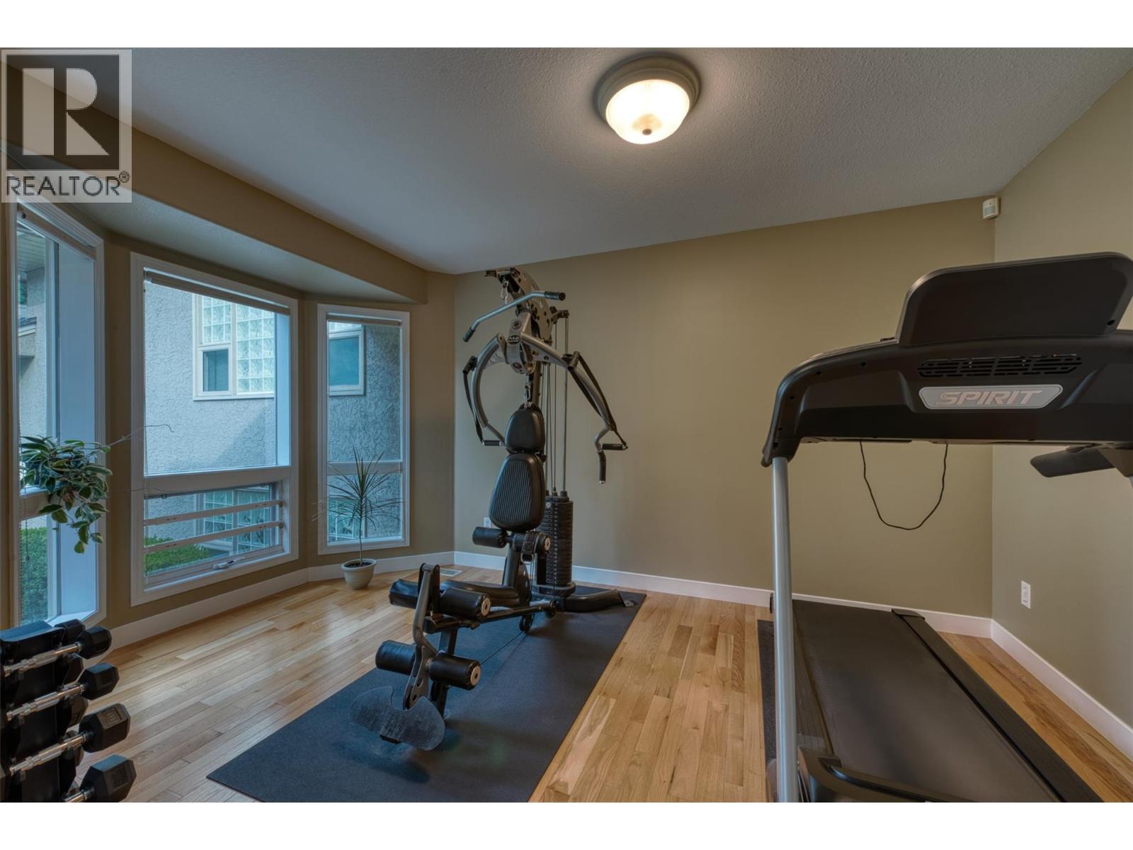 KELOWNA, British Columbia, V1V 1S6, CA, 3 Bedrooms Bedrooms, ,2 BathroomsBathrooms,Residential,For Sale,1951422