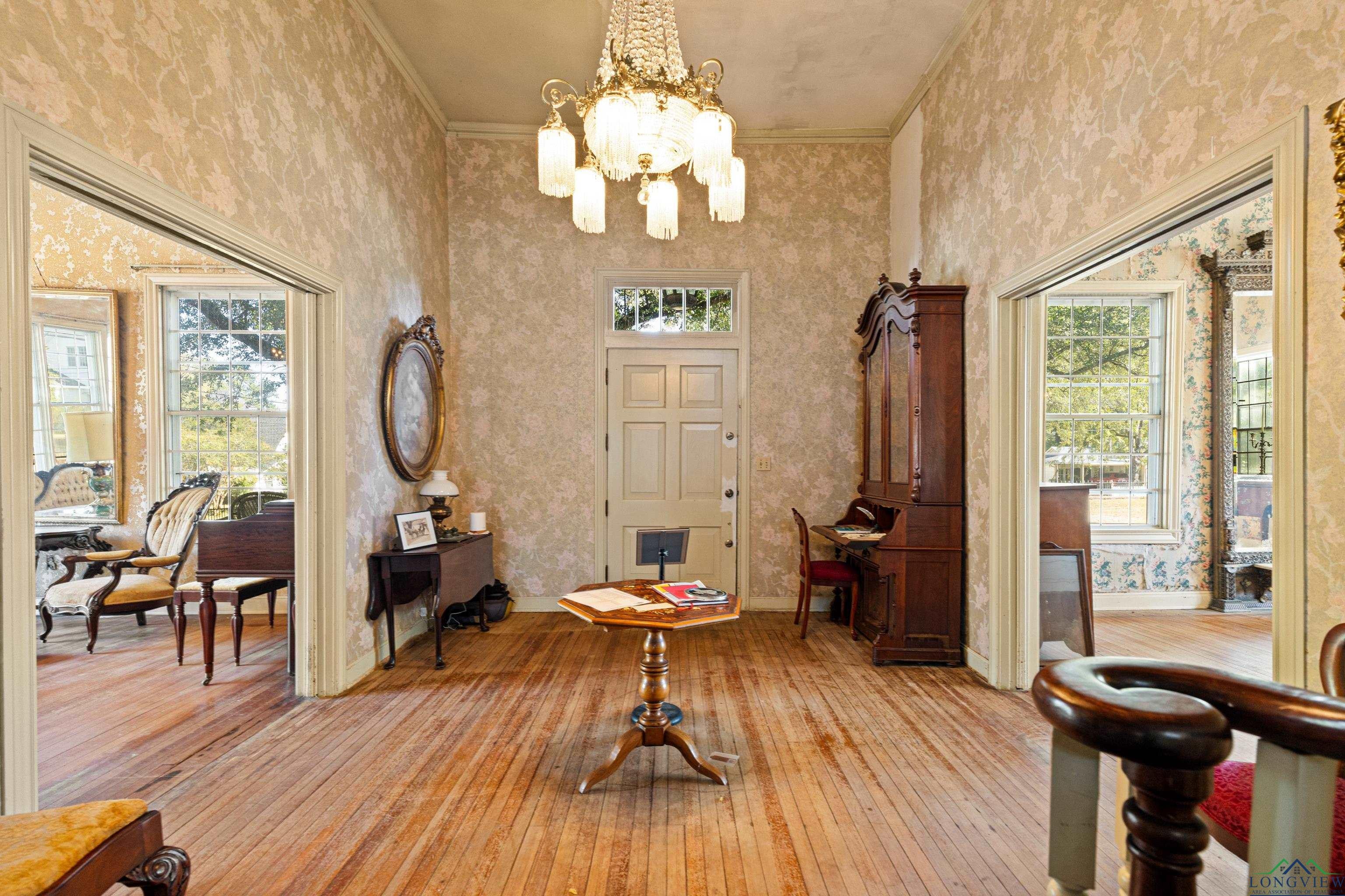 Jefferson, Texas, 75657, United States, 5 Bedrooms Bedrooms, ,5 BathroomsBathrooms,Residential,For Sale,1978271