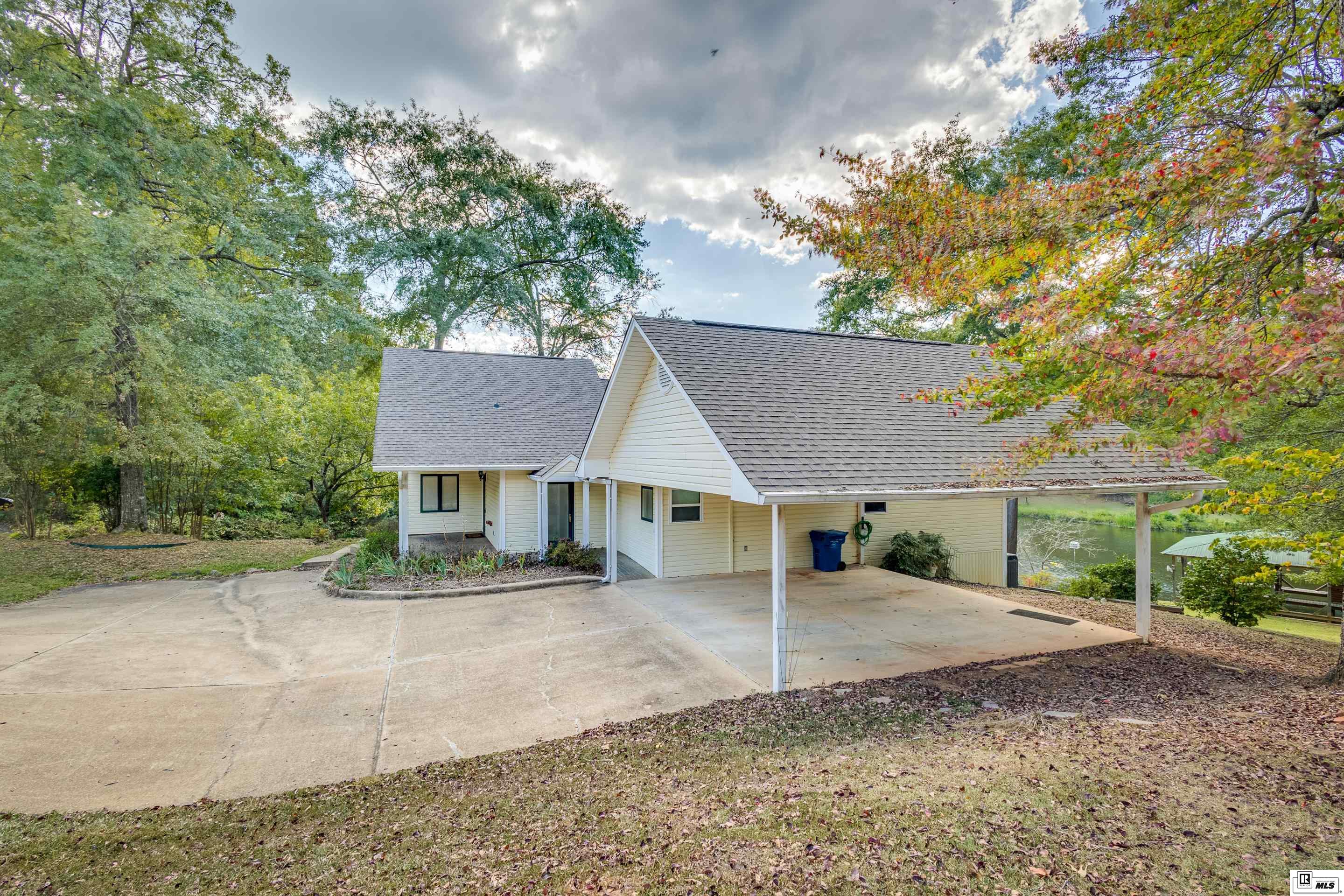 429 ROBINSON LANE, Homer, Louisiana, 71040, United States, 4 Bedrooms Bedrooms, ,2 BathroomsBathrooms,Residential,For Sale,429 ROBINSON LANE,1634667