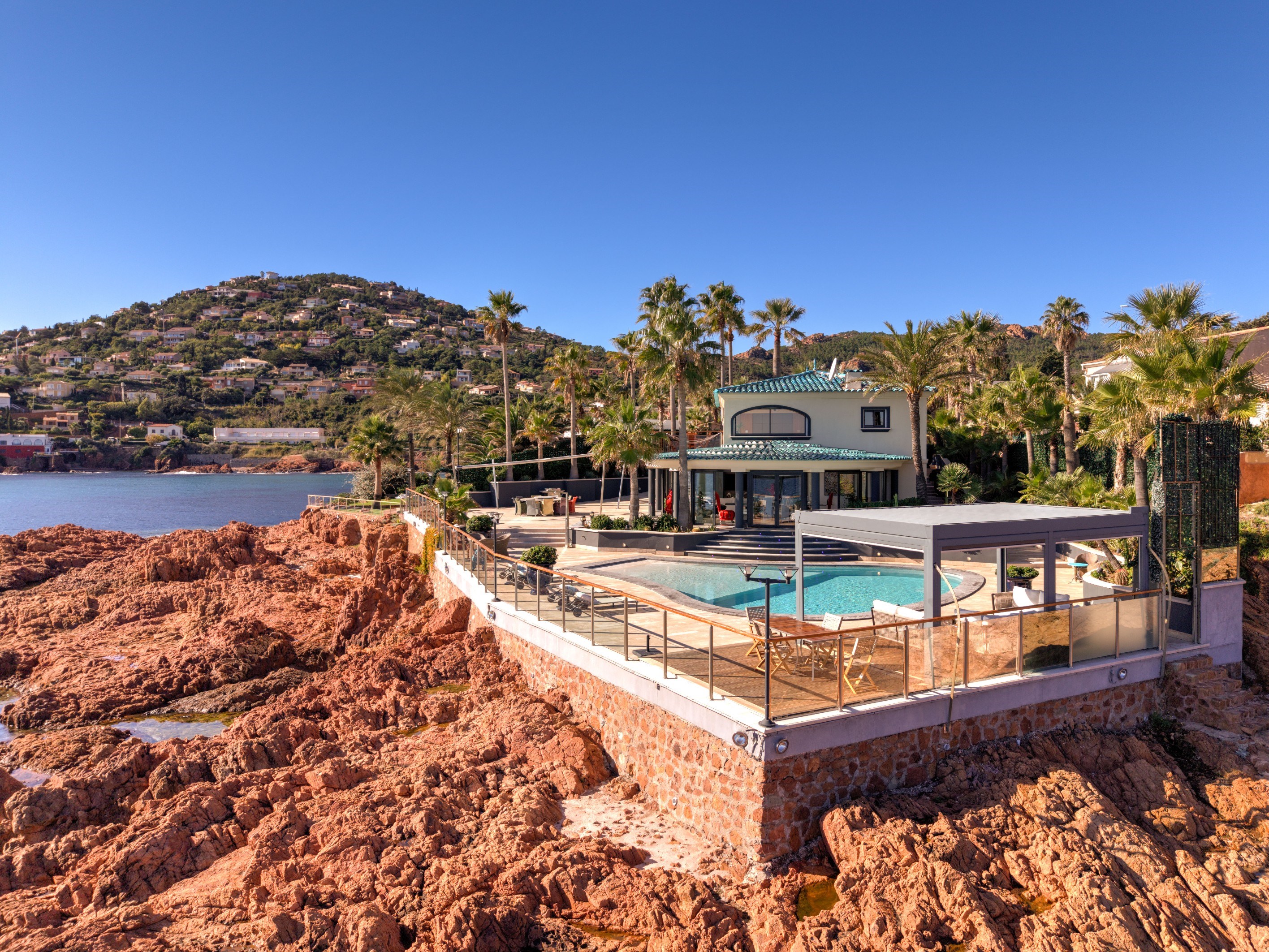  Seafront villa in Anthéor Corniche d’Or, French Riviera, Between Cannes and Sai… - 物件實景