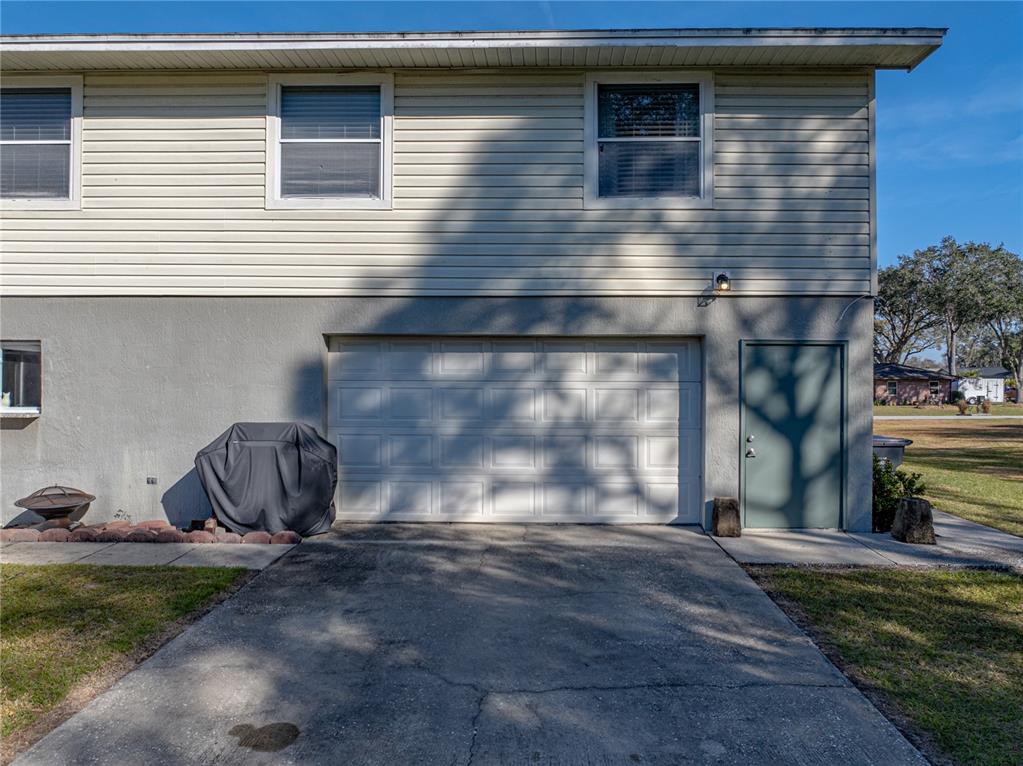 Lakeland, Florida, 33810, United States, 5 Bedrooms Bedrooms, ,4 BathroomsBathrooms,Residential,For Sale,1696884