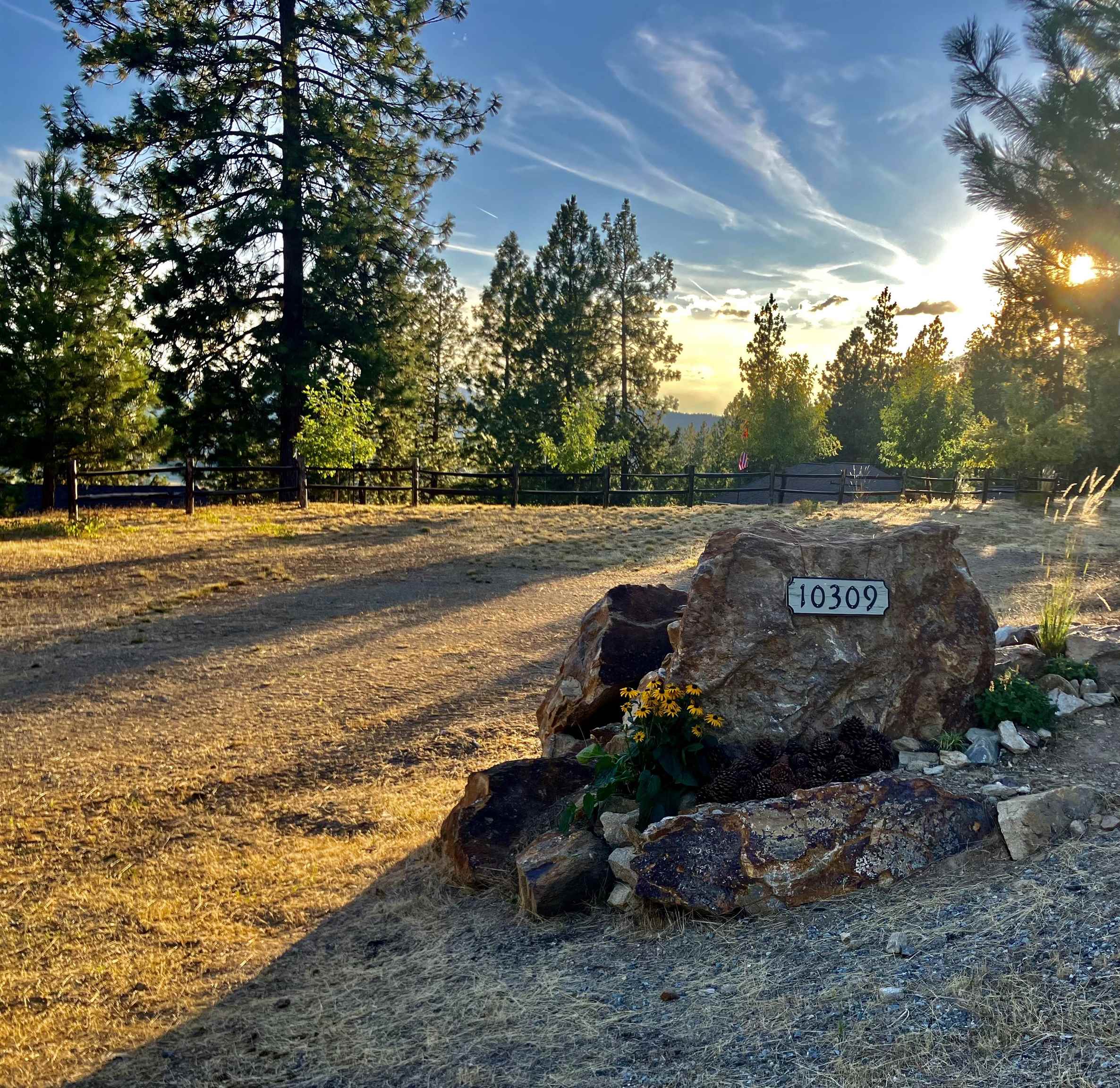 Newman Lake, Washington, 99025, United States, 3 Bedrooms Bedrooms, ,4 BathroomsBathrooms,Residential,For Sale,2028659