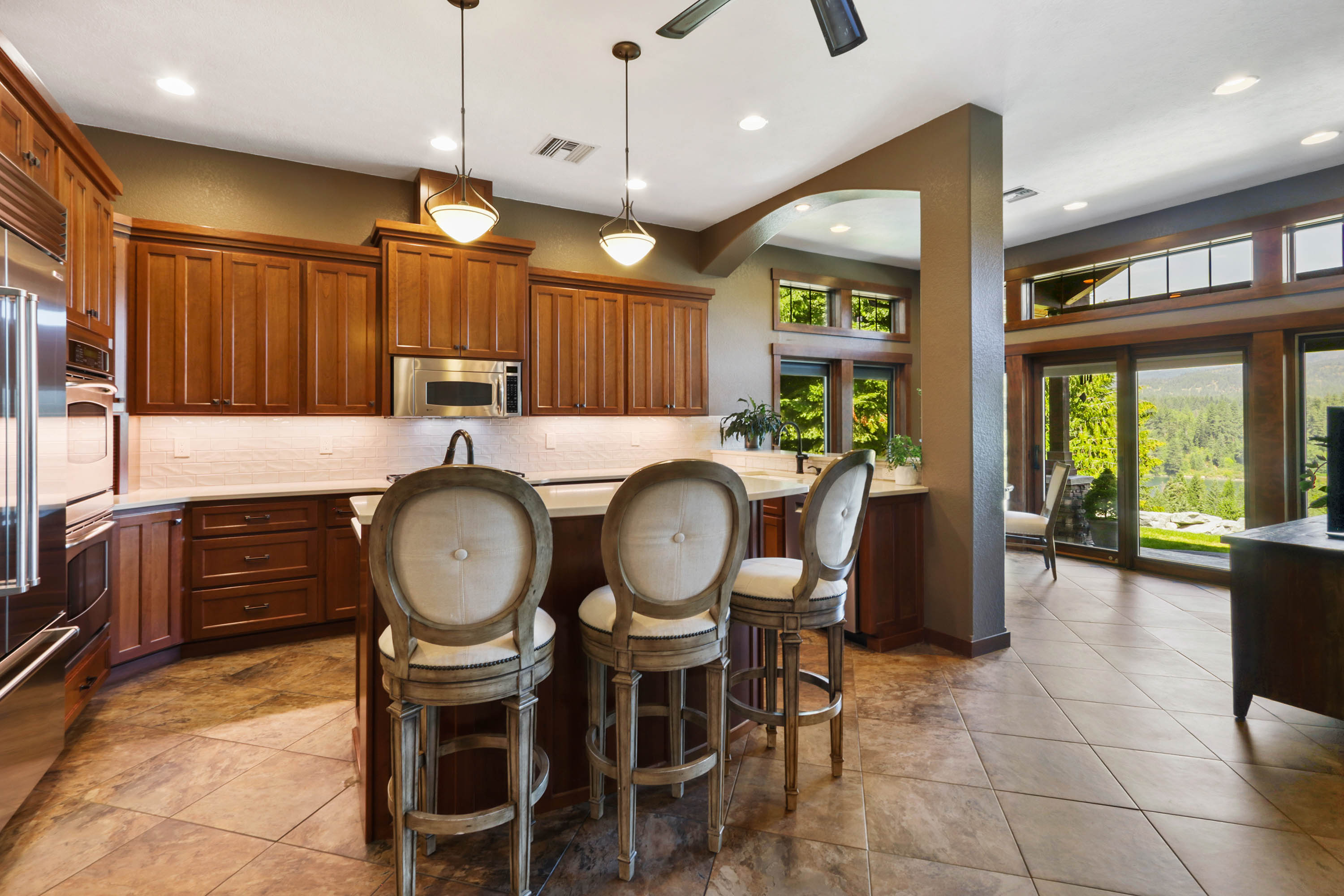 Priest River, Idaho, 83856, United States, 4 Bedrooms Bedrooms, ,5 BathroomsBathrooms,Residential,For Sale,1921614