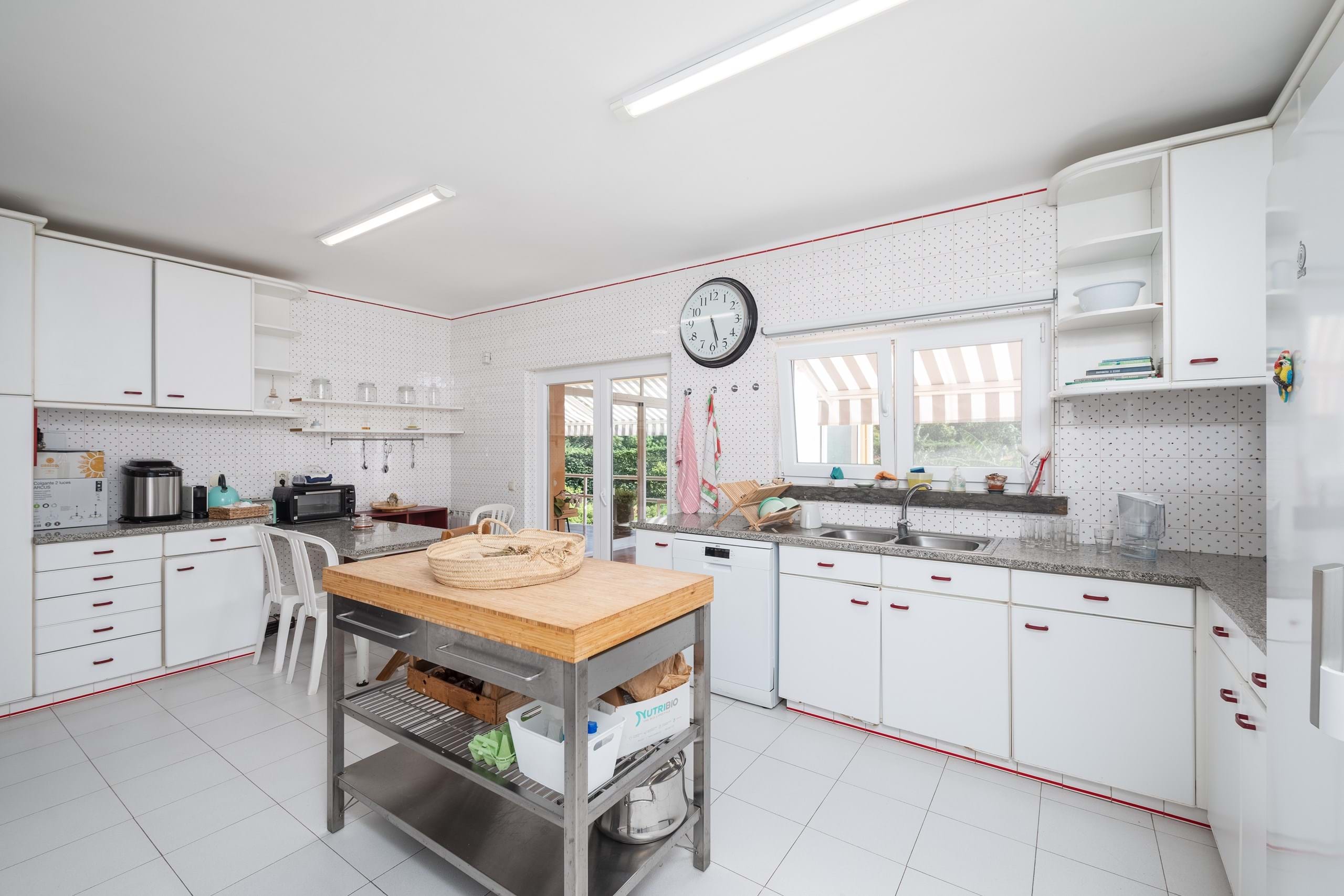 Cascais, Lisbon, 2765-574, PT, 8 Bedrooms Bedrooms, ,3 BathroomsBathrooms,Residential,For Sale,1908272