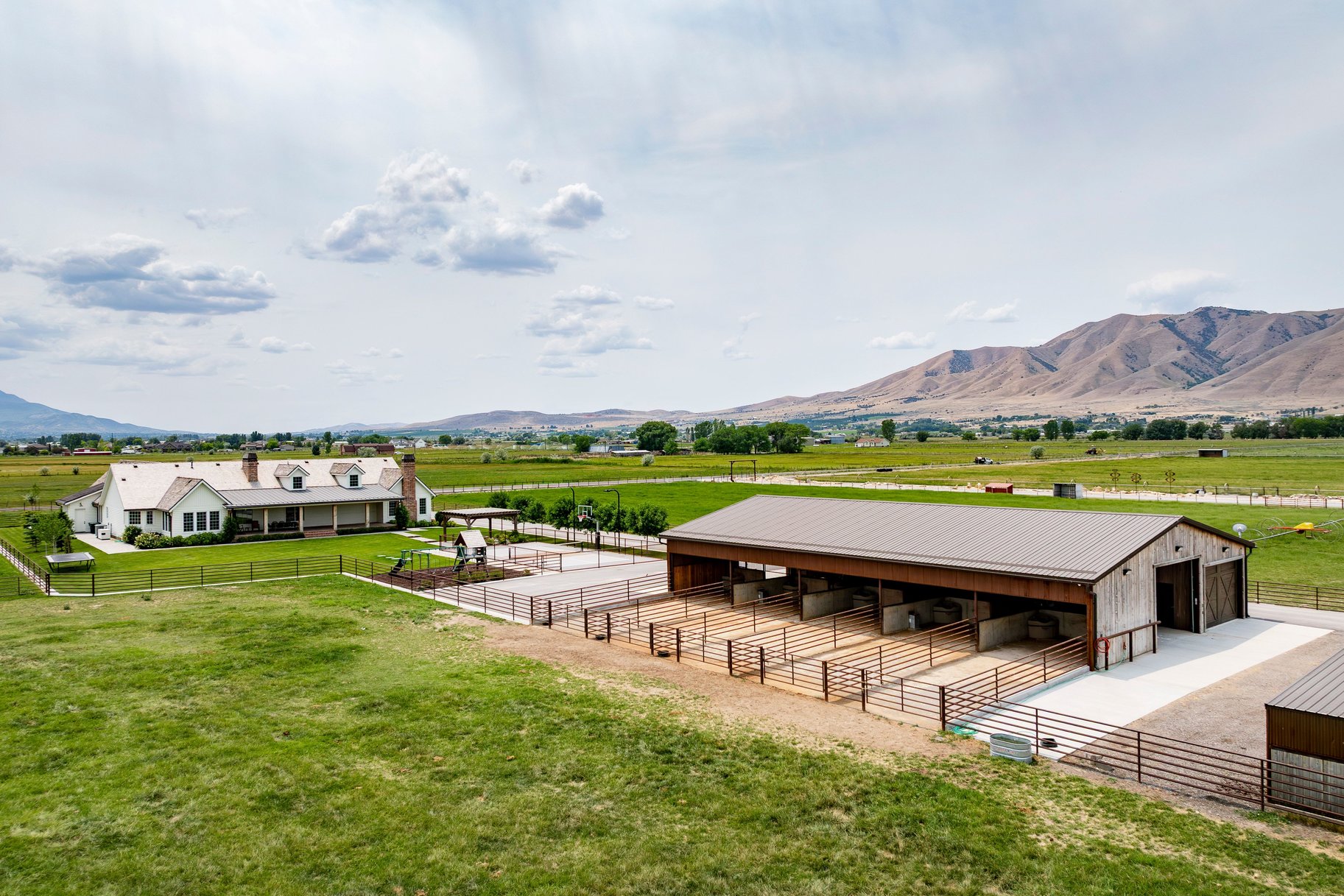  Refined Farmhouse Living with Professional Horse Facilities - 物件實景