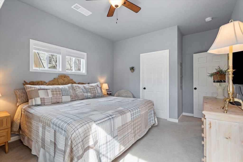 Blue Ridge, Georgia, 30513, United States, 3 Bedrooms Bedrooms, ,2 BathroomsBathrooms,Residential,For Sale,1979070