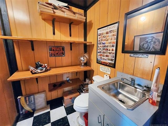 Cookson, Oklahoma, 74427, United States, 3 Bedrooms Bedrooms, ,2 BathroomsBathrooms,Residential,For Sale,2005296