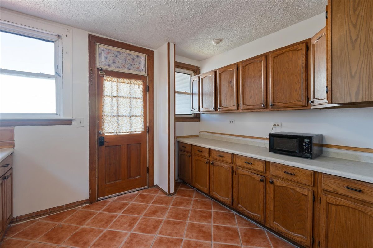 Chicago, Illinois, 60659, United States, 9 Bedrooms Bedrooms, ,Residential,For Sale,1905670