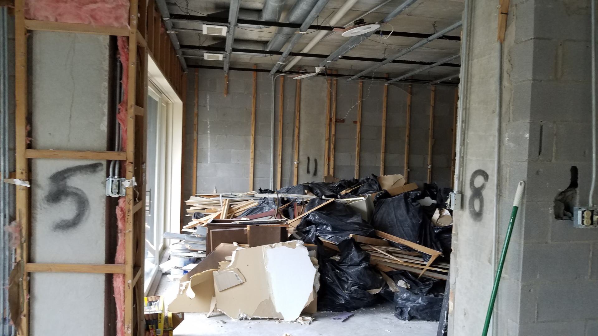 Oak Brook, Illinois, 60523, United States, 2 Bedrooms Bedrooms, ,2 BathroomsBathrooms,Residential,For Sale,1927231