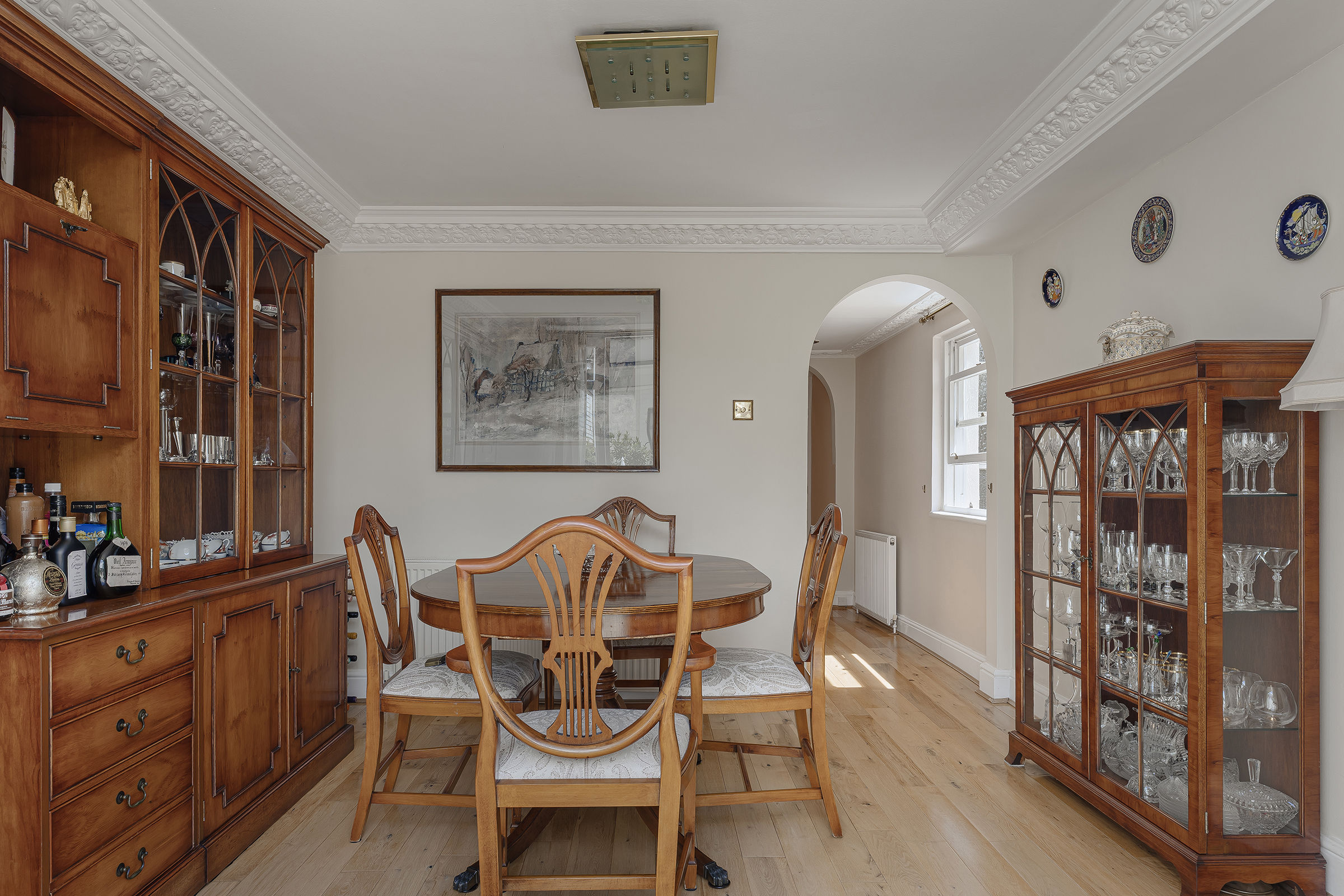  A Maisonette with a West-Facing Terrace on Queen
