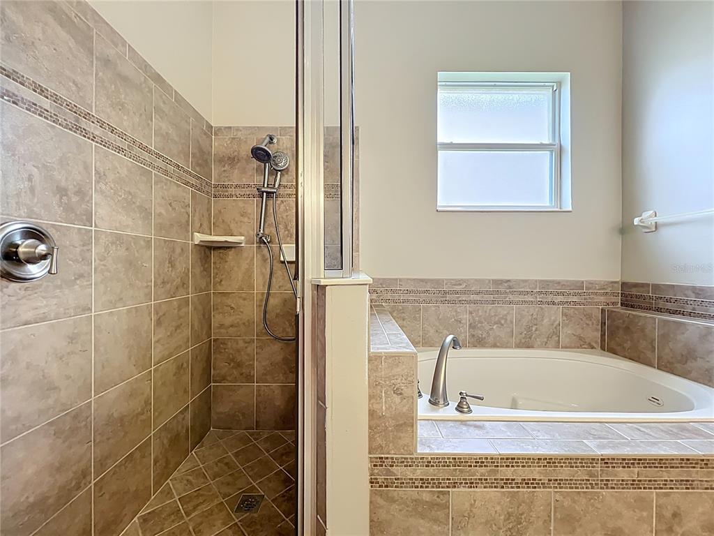 Orlando, Florida, 32829, United States, 4 Bedrooms Bedrooms, ,4 BathroomsBathrooms,Residential,For Sale,1913798