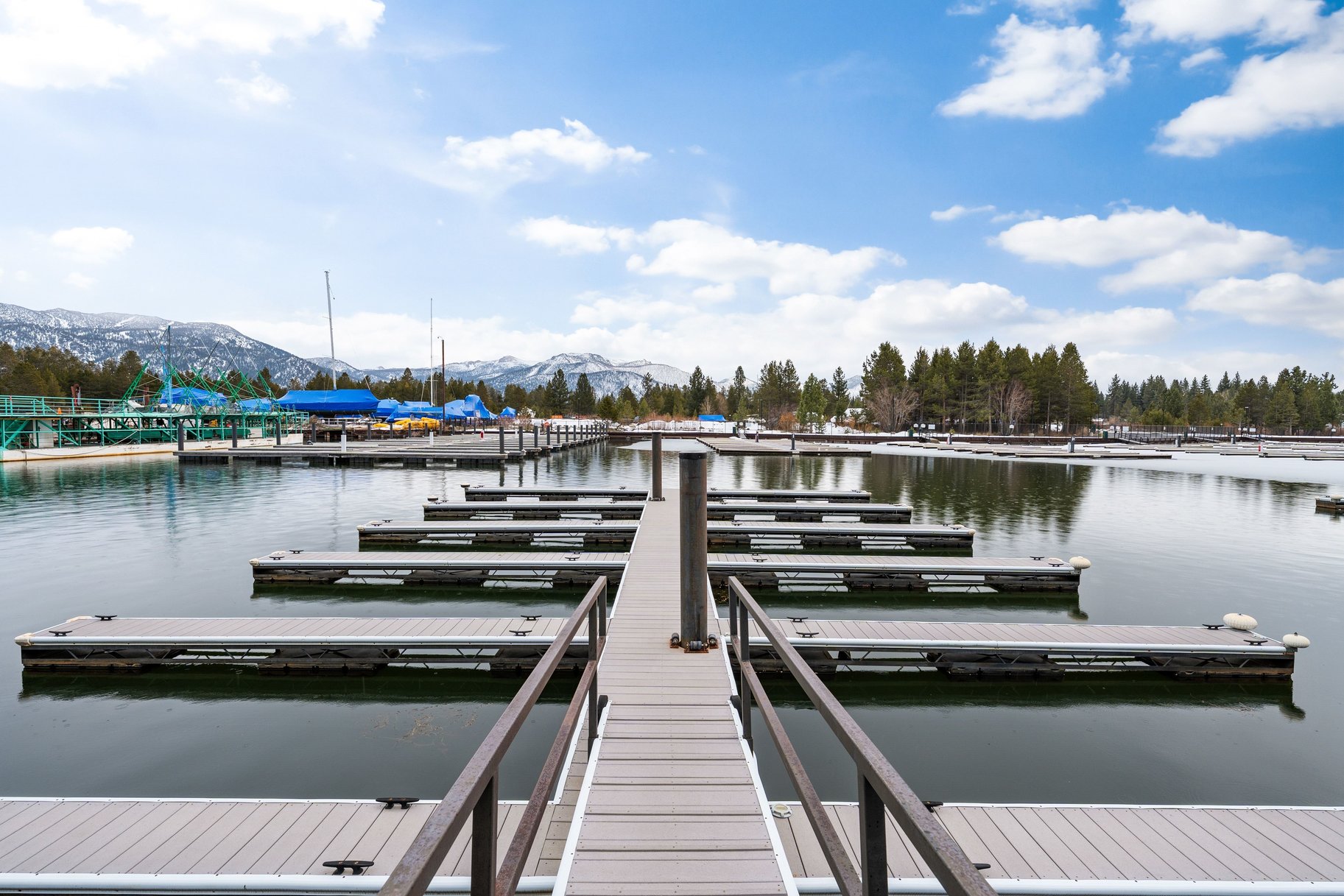  Tahoe Keys Condo - 物件實景