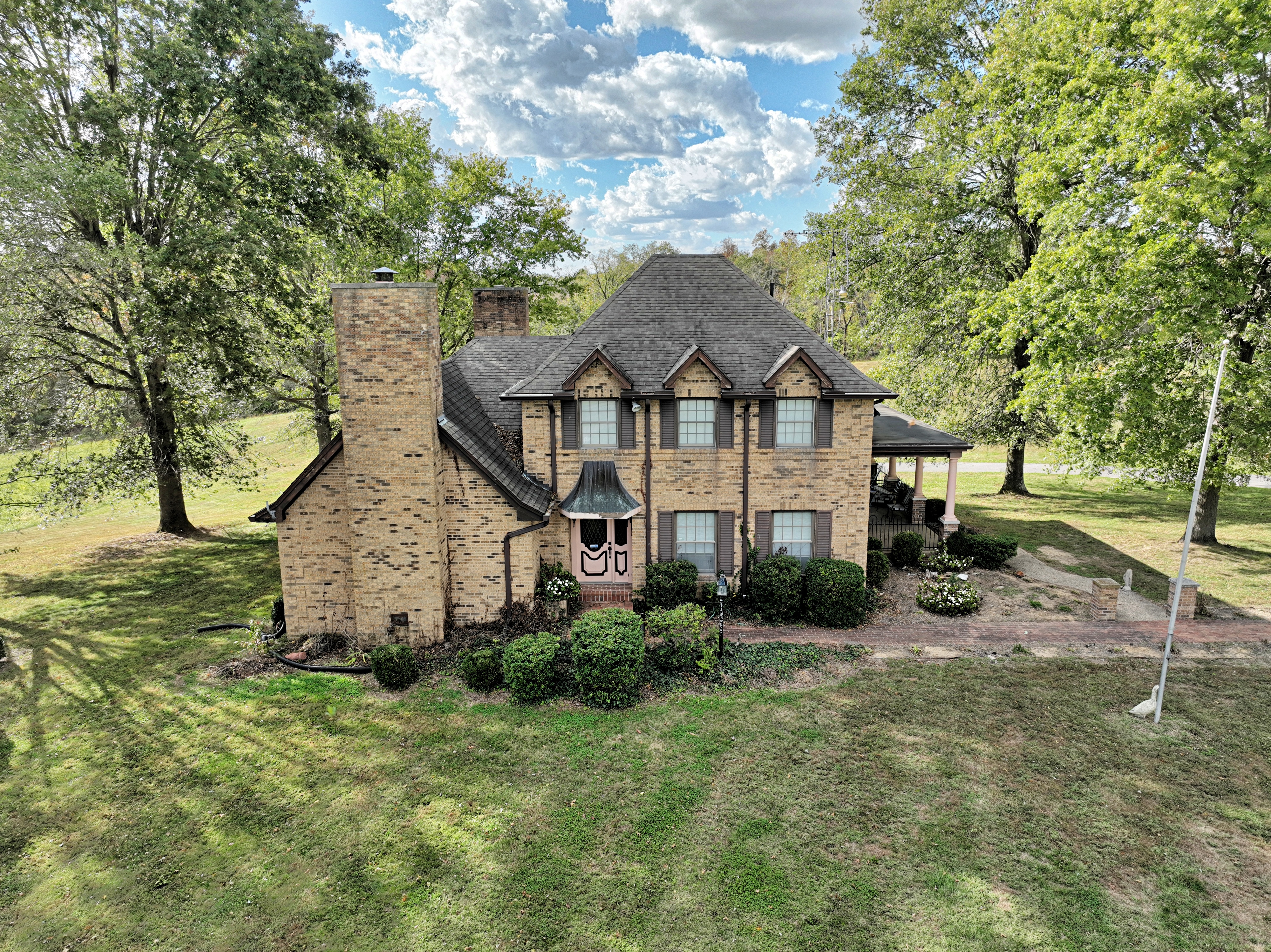 Loogootee, Indiana, 47553, United States, 3 Bedrooms Bedrooms, ,4 BathroomsBathrooms,Residential,For Sale,2002453