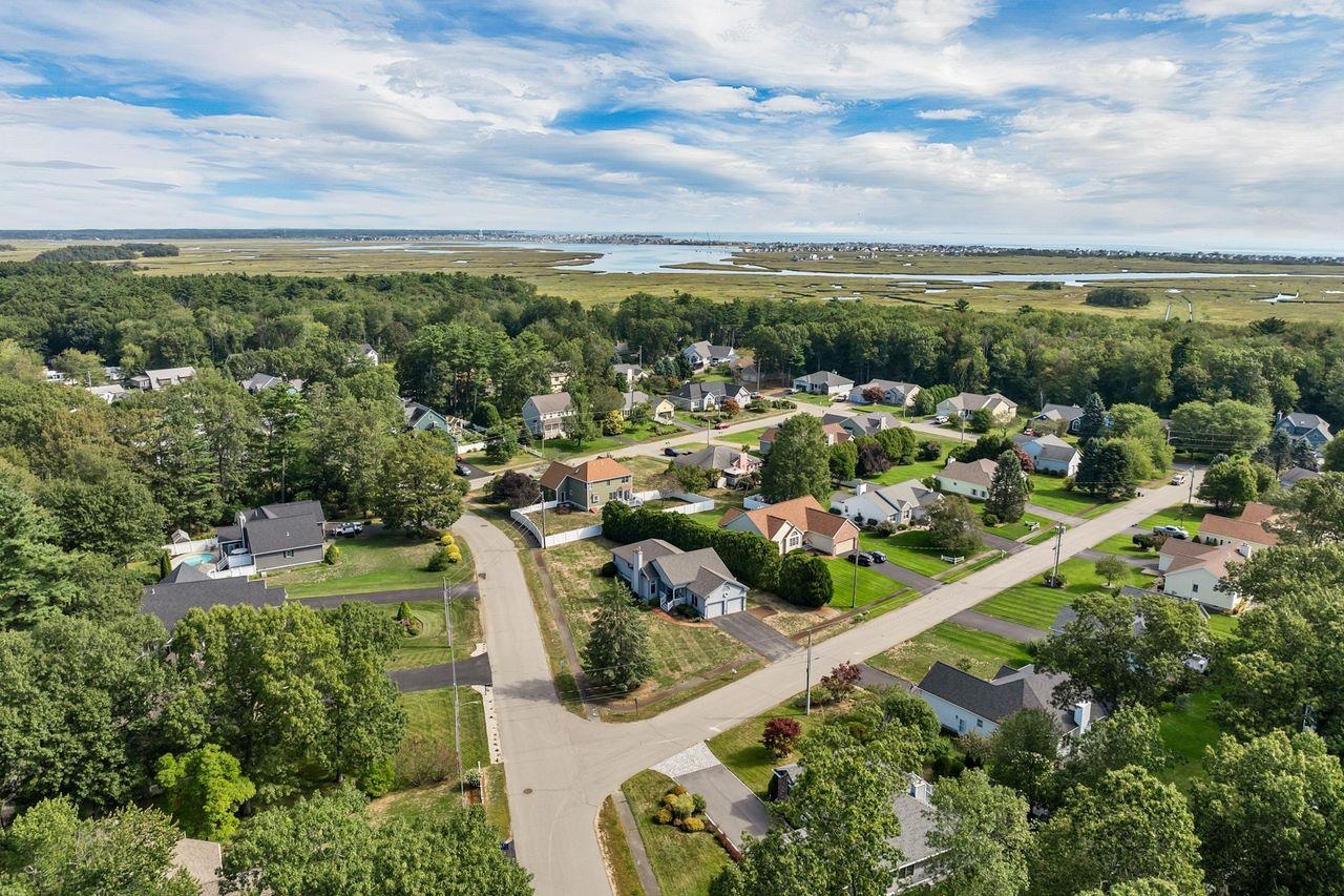 Seabrook, New Hampshire, 03874, United States, 3 Bedrooms Bedrooms, ,2 BathroomsBathrooms,Residential,For Sale,1986462